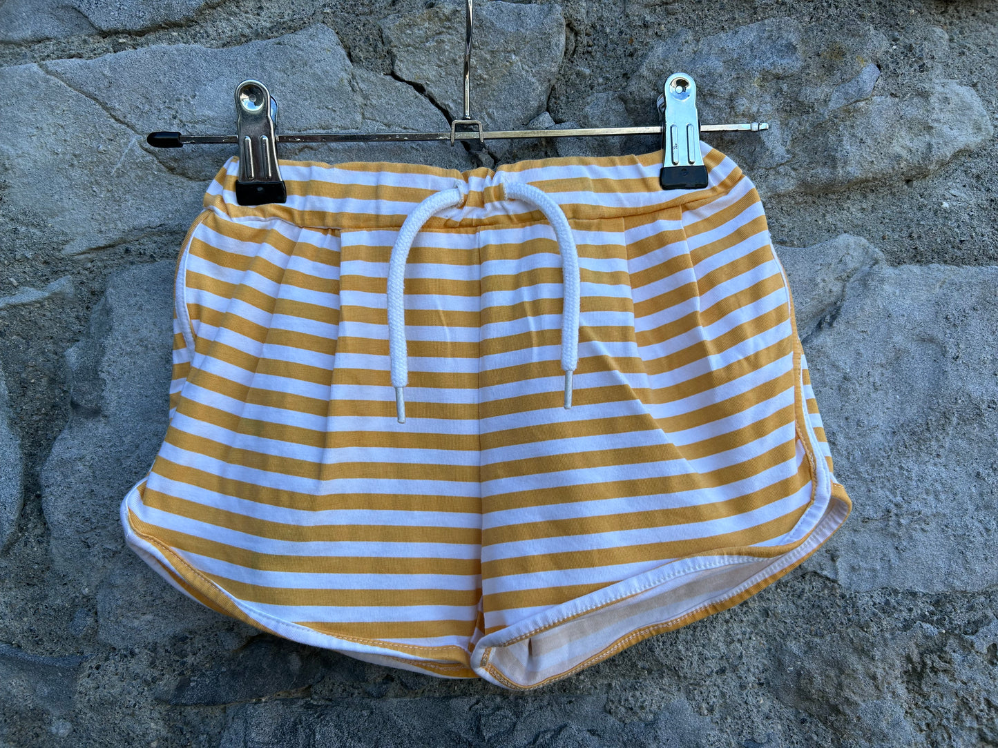 Yellow stripy shorts 2-3y (92-98cm)