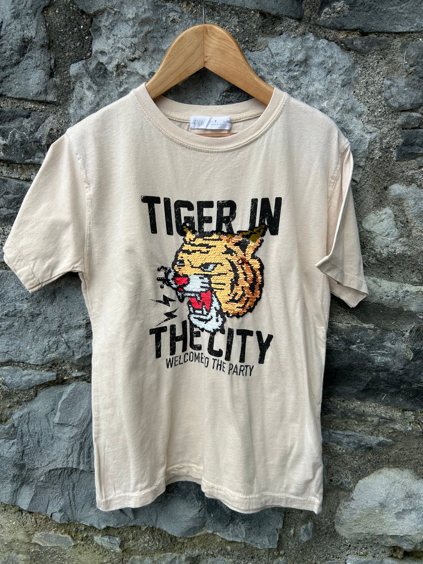 Tiger beige T-shirt 6-7y (116-122cm)