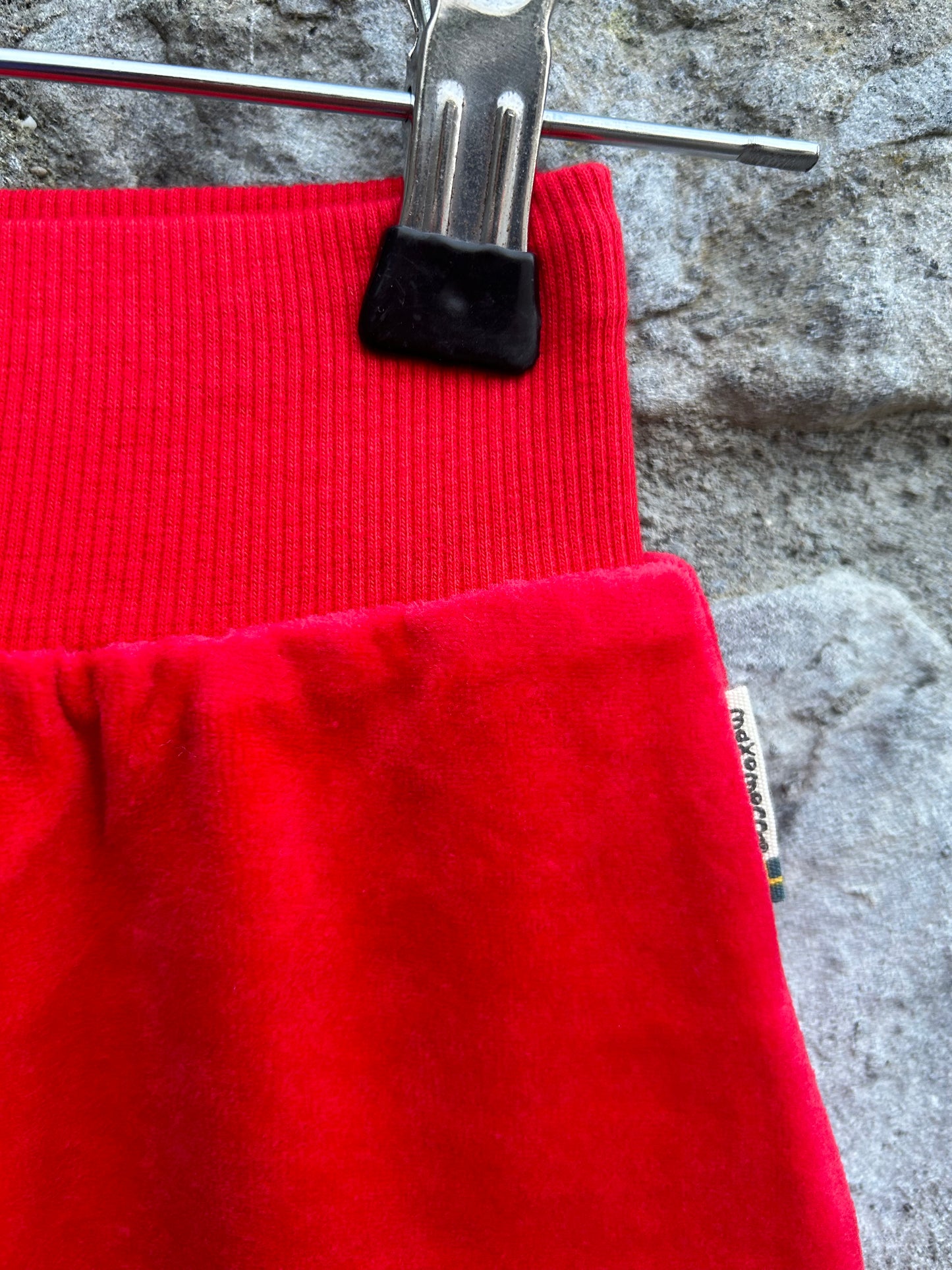 Red velour skirt 2-3y (92-98cm)