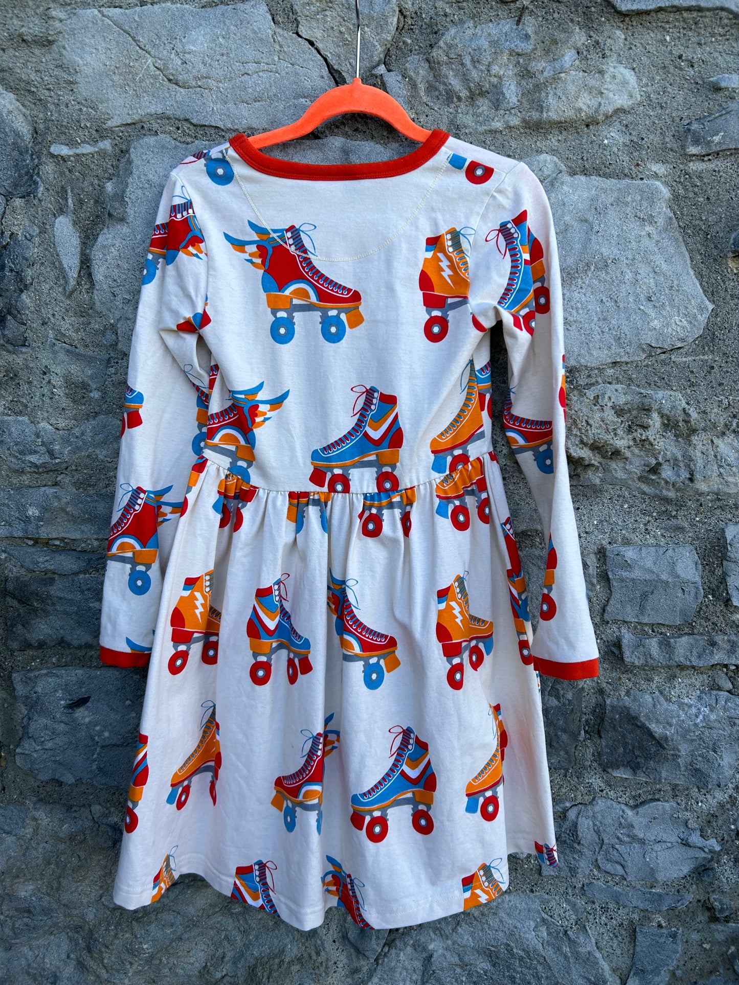 Roller-skates off white dress 6-7y (116-122cm)