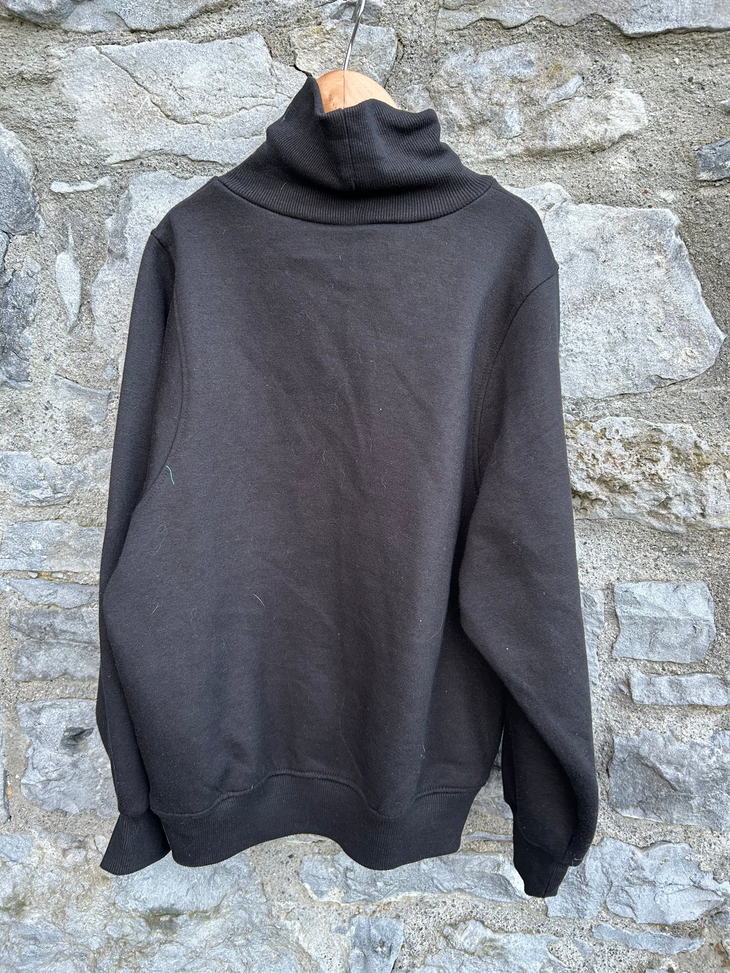 Creating black high neck sweatshirt 11-12y (146-152cm)