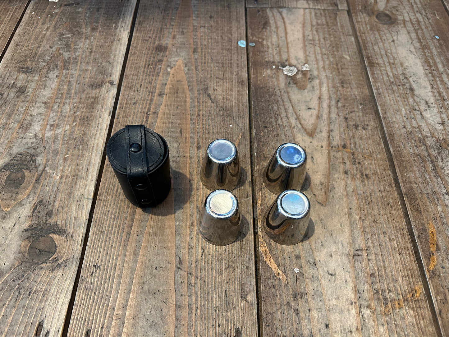 Portable shot glass set
