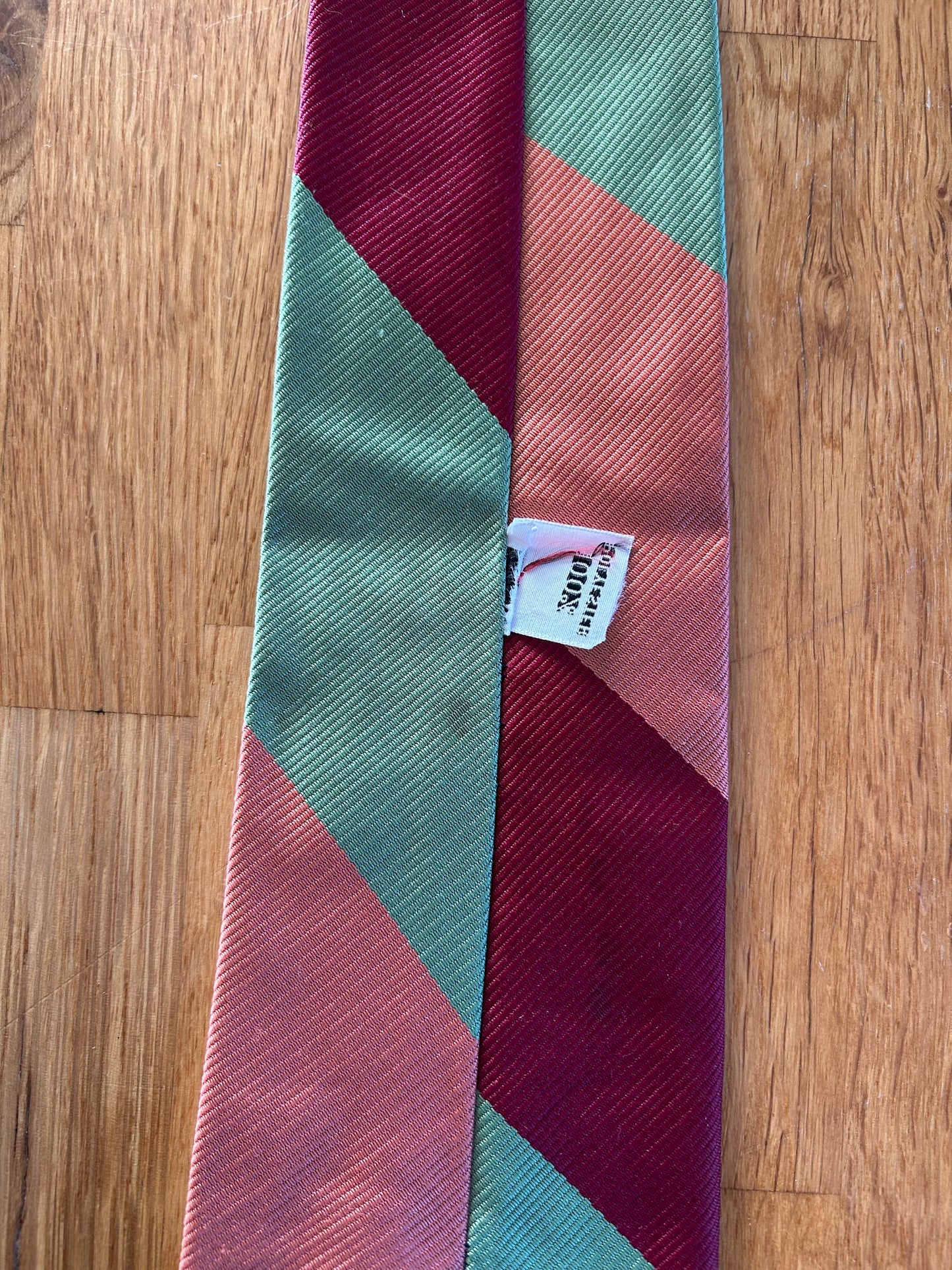 Green,coral&red tie