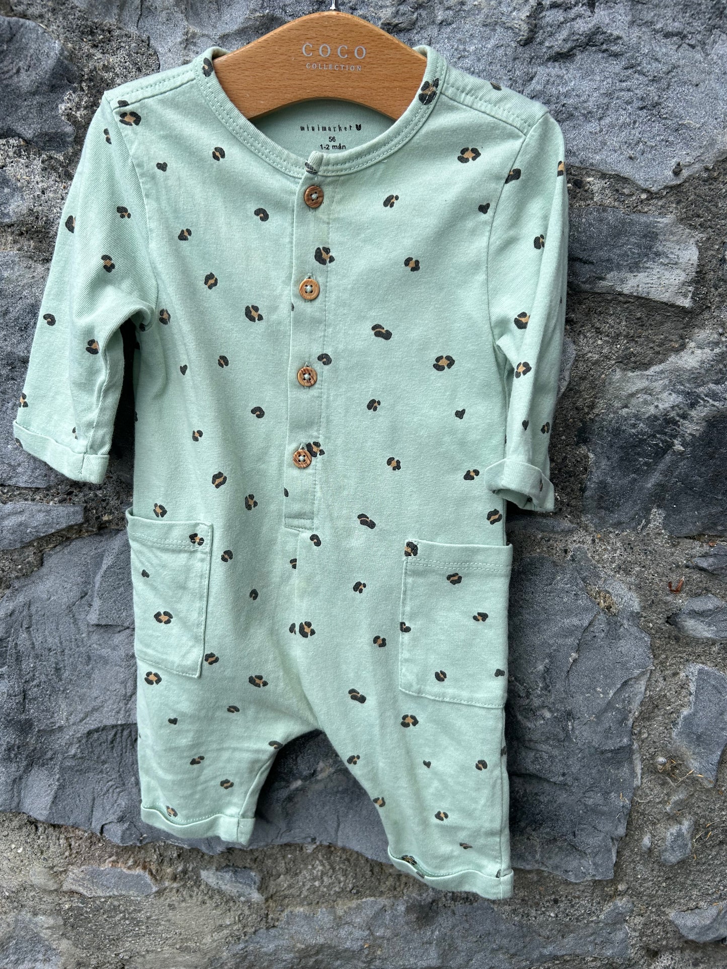 Small leopard pattern green onesie 0-1m (50-56cm)