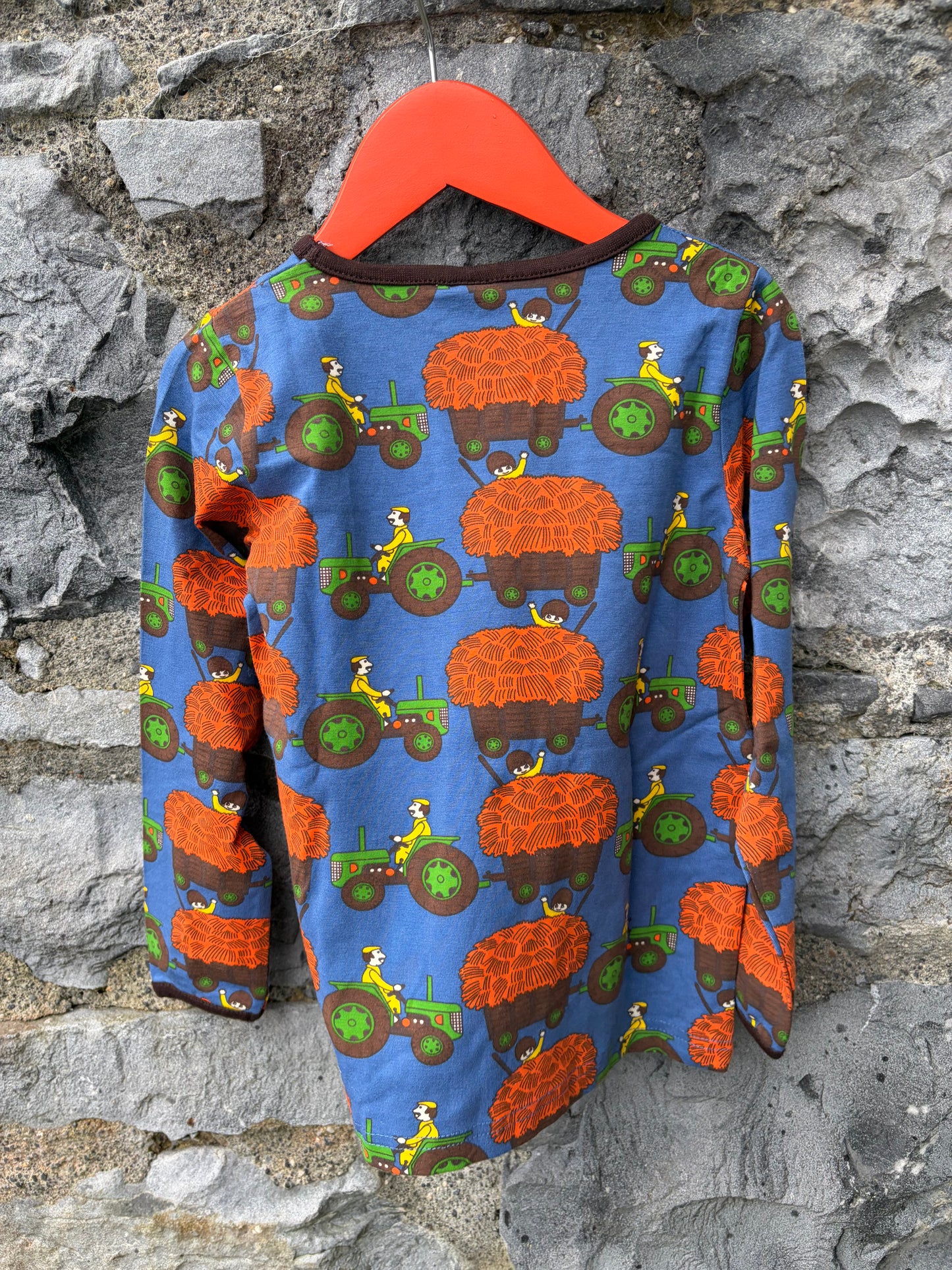 Tractors with hay blue top 3-4y (98-104cm)