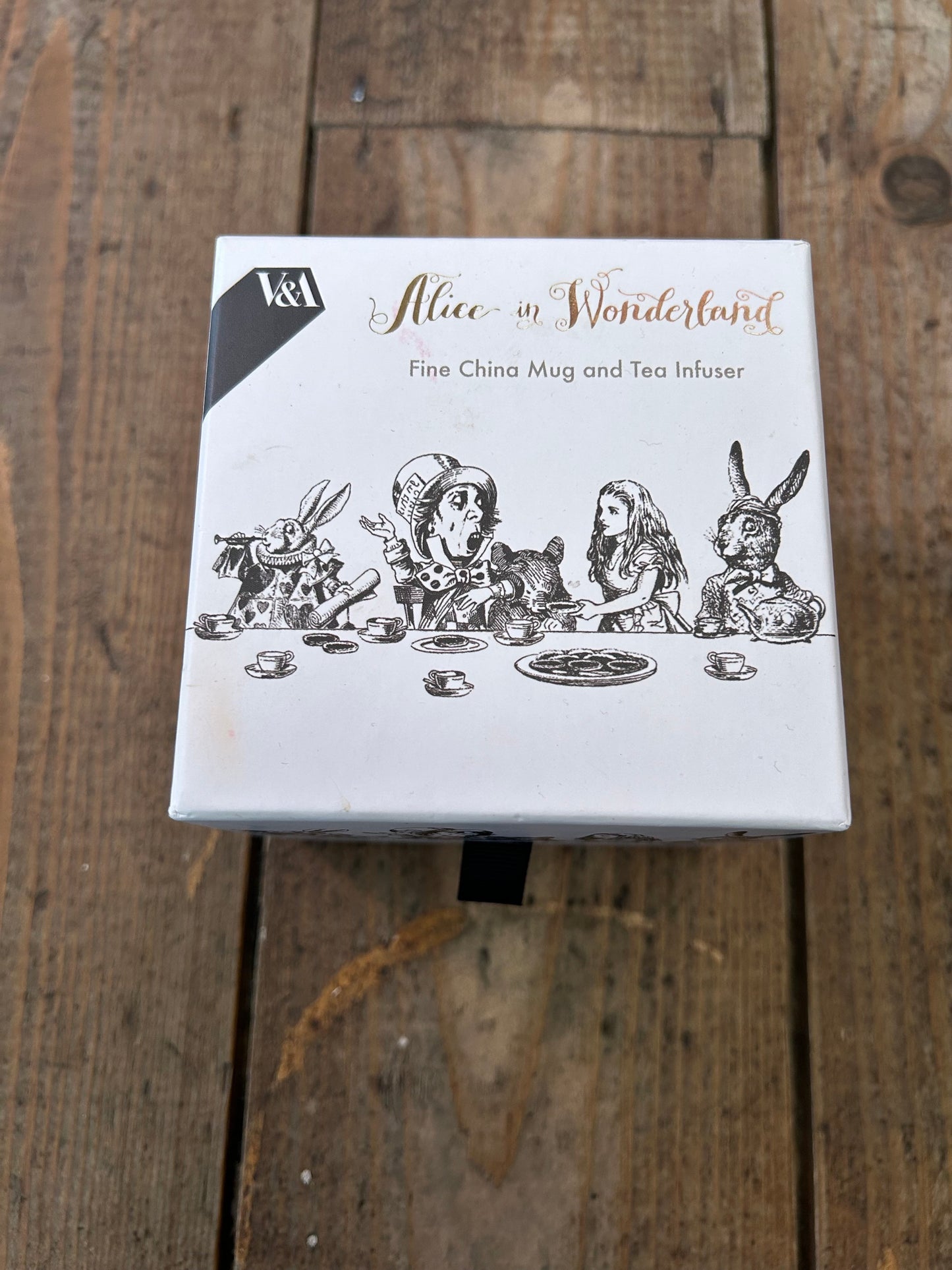 Alice in Wonderland cup