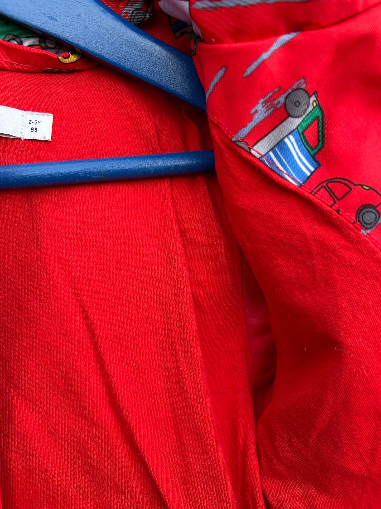 Vehicles red coat 2-3y (92-98cm)