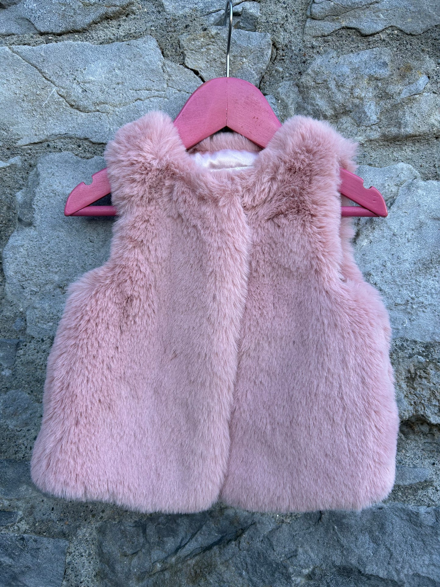 Pink furry gillet 12-18m (80-86cm)