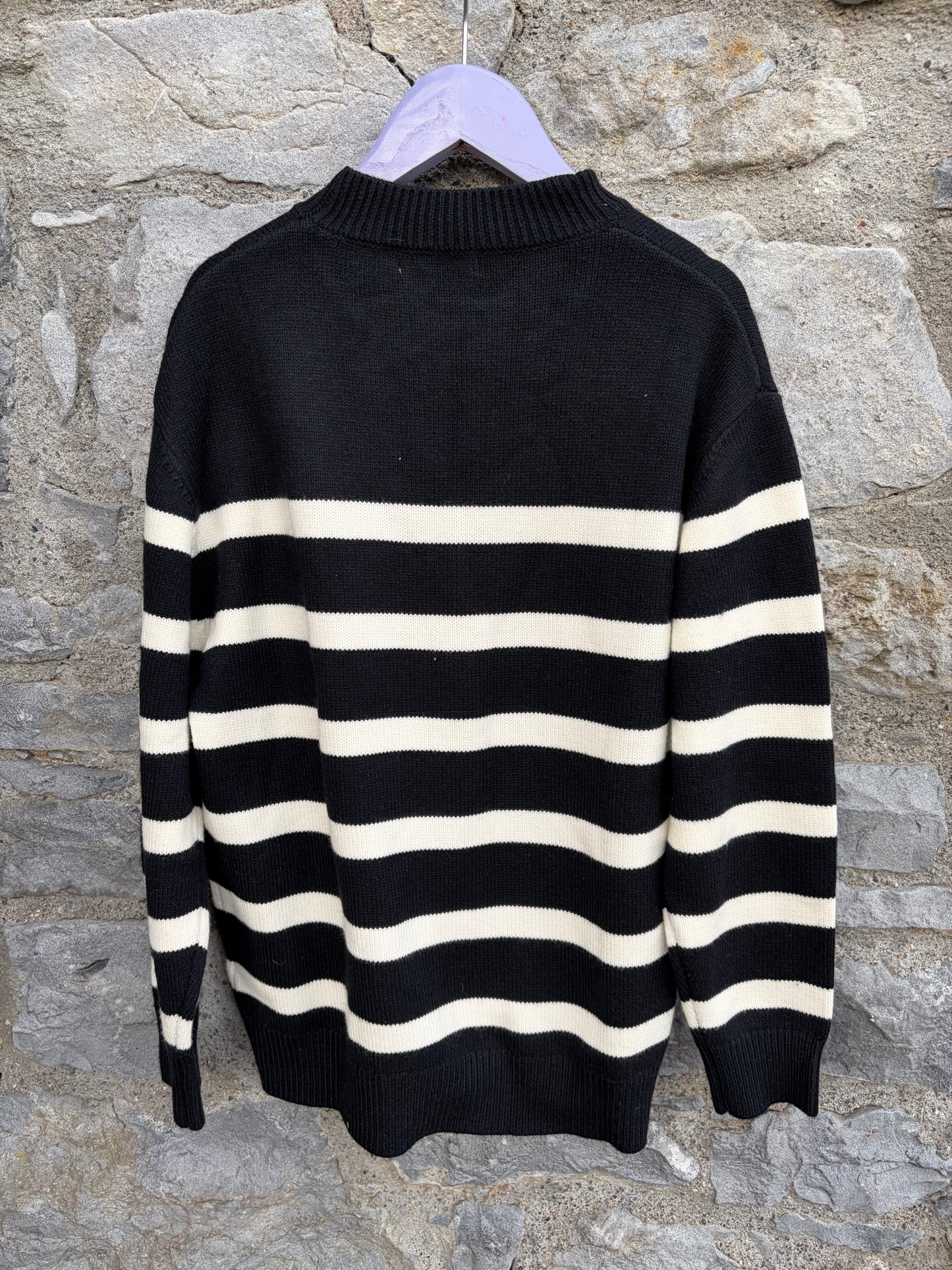 Black&white stripy jumper 9-10y (134-140cm)