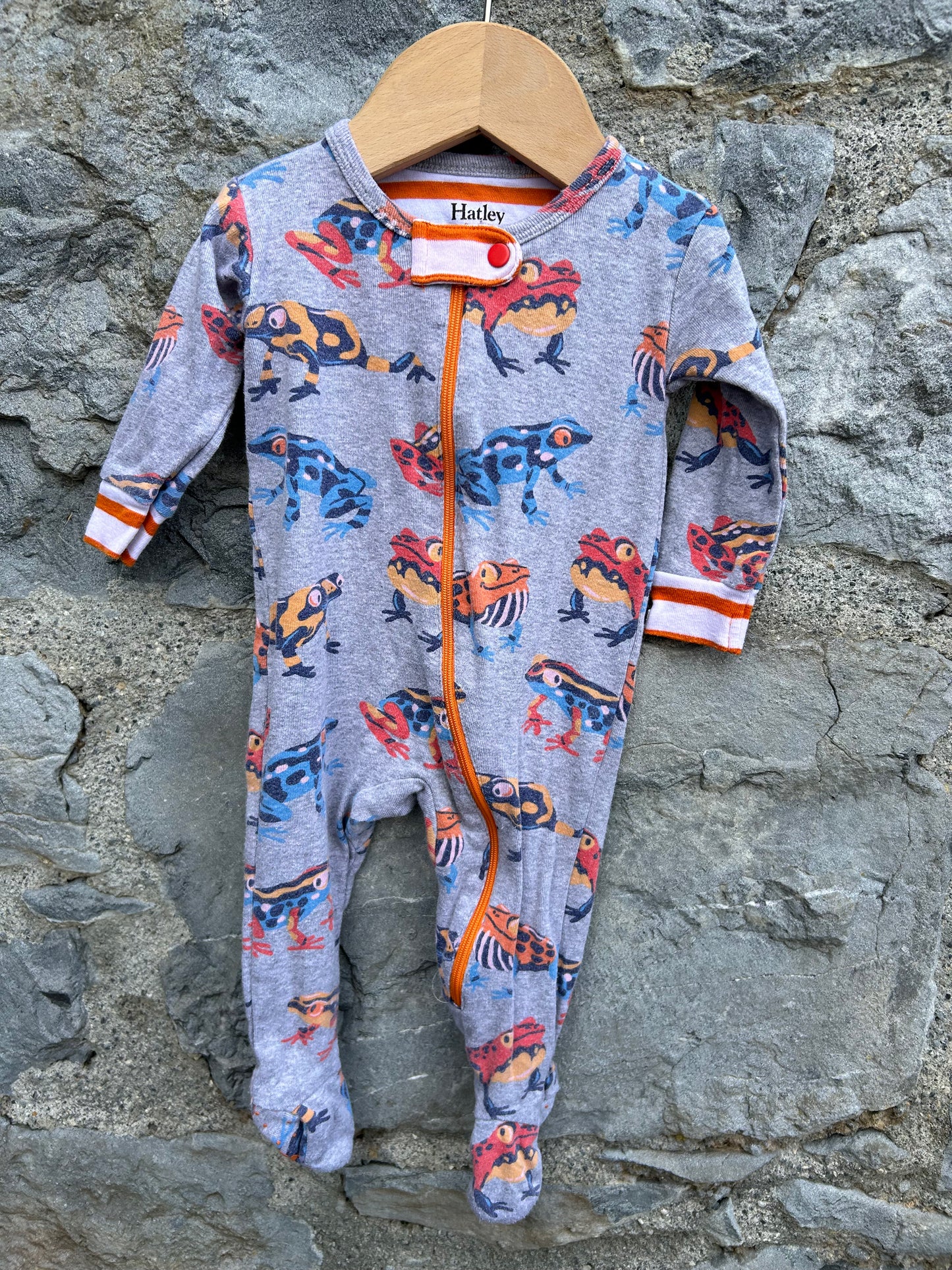 Frogs grey onesie 3-6m (62-68cm)