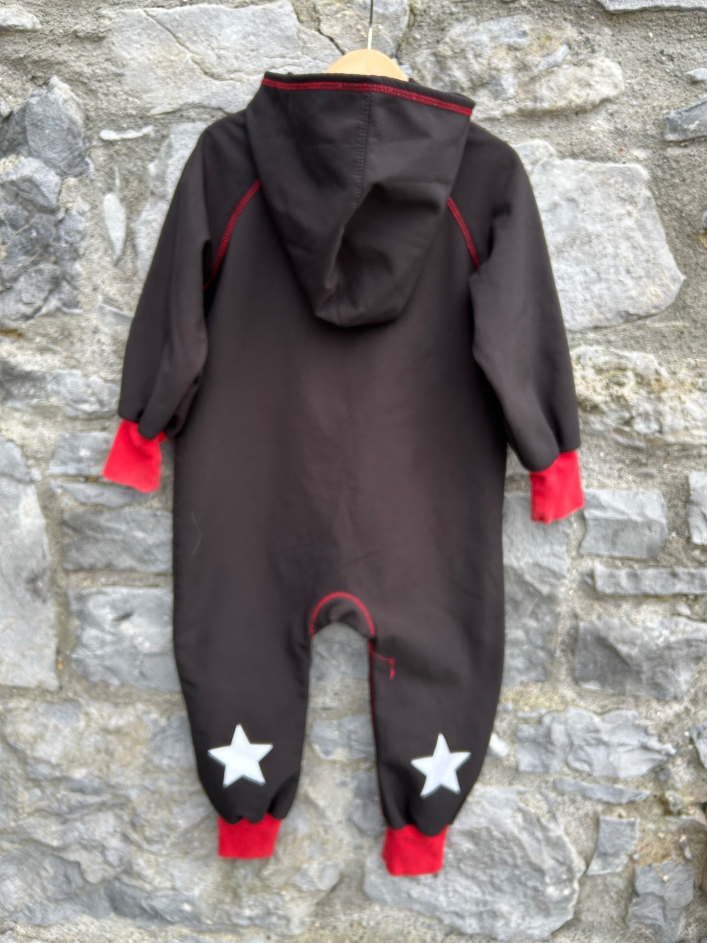 Black soft shell onesie 3y (98cm)