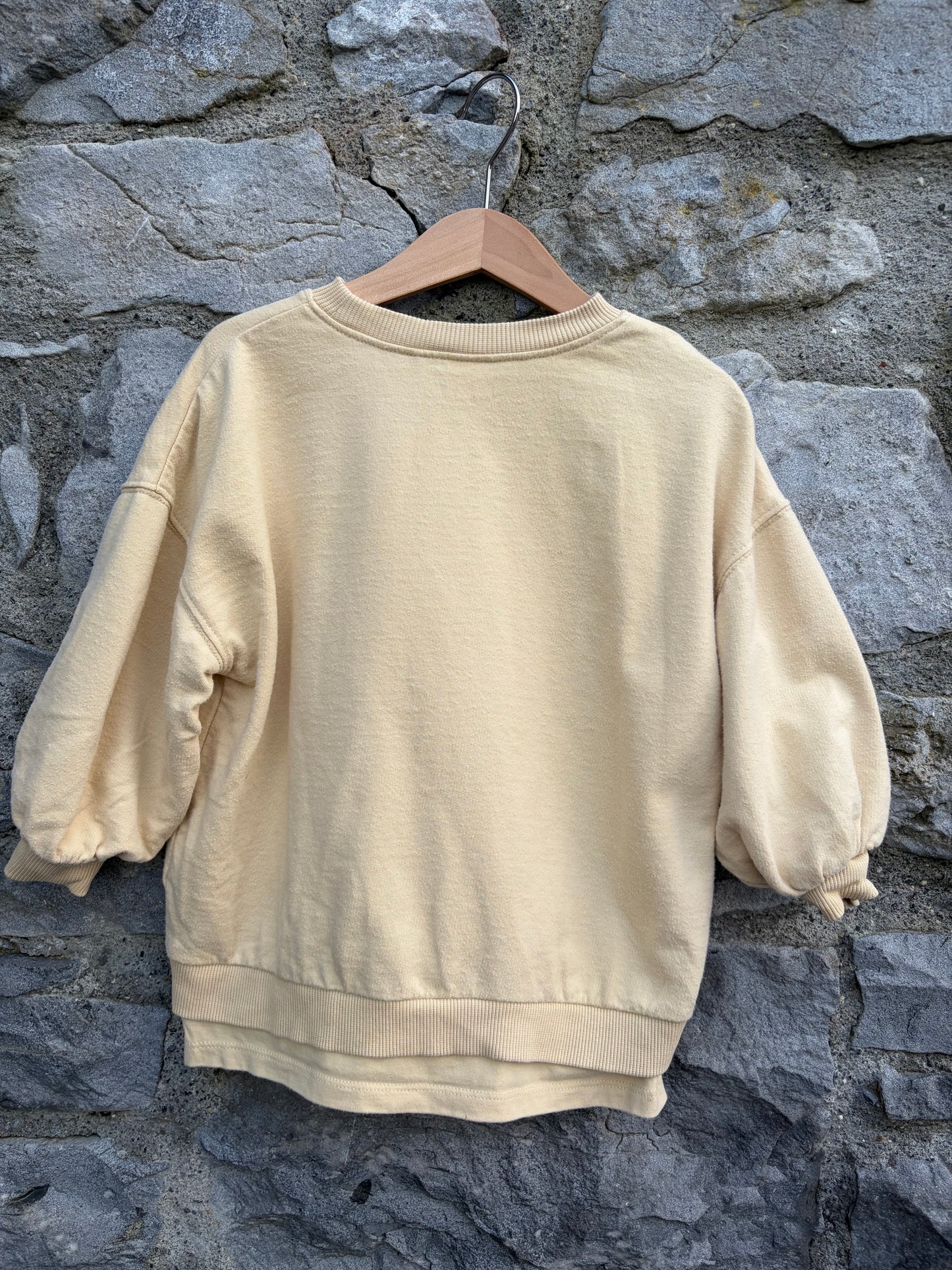 Bunny yellow sweatshirt 3-4y (98-104cm)
