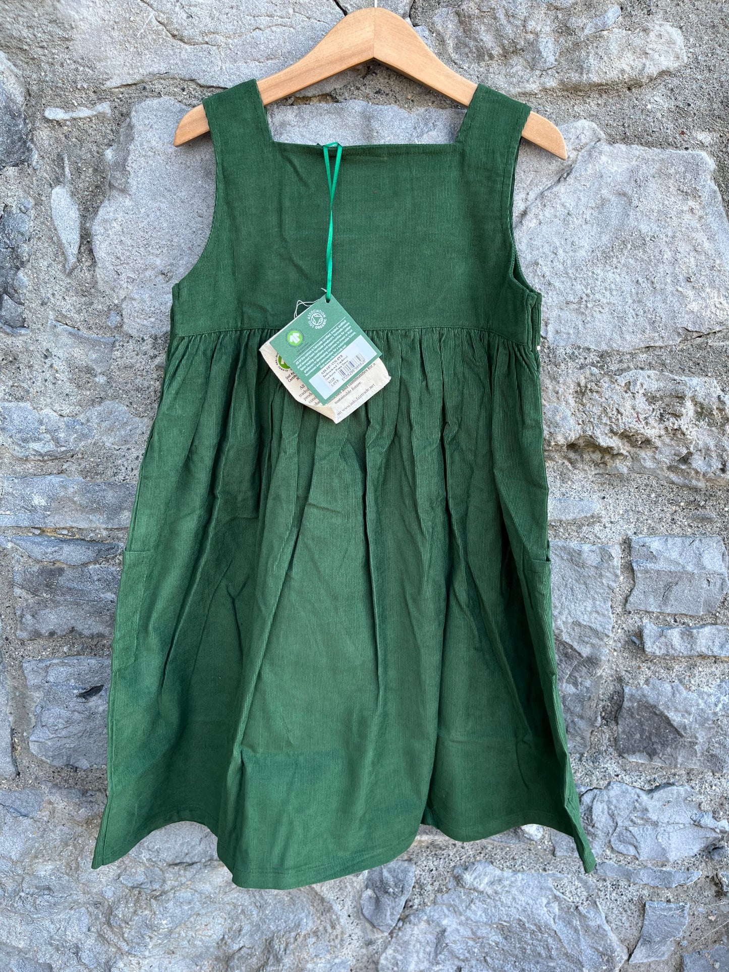 Mushroom green cord pinafore 5-6y (110-116cm)