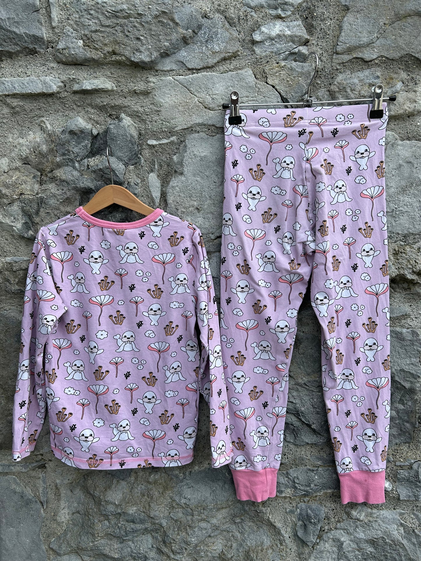 Seals pink pjs 7-8y (122-128cm)