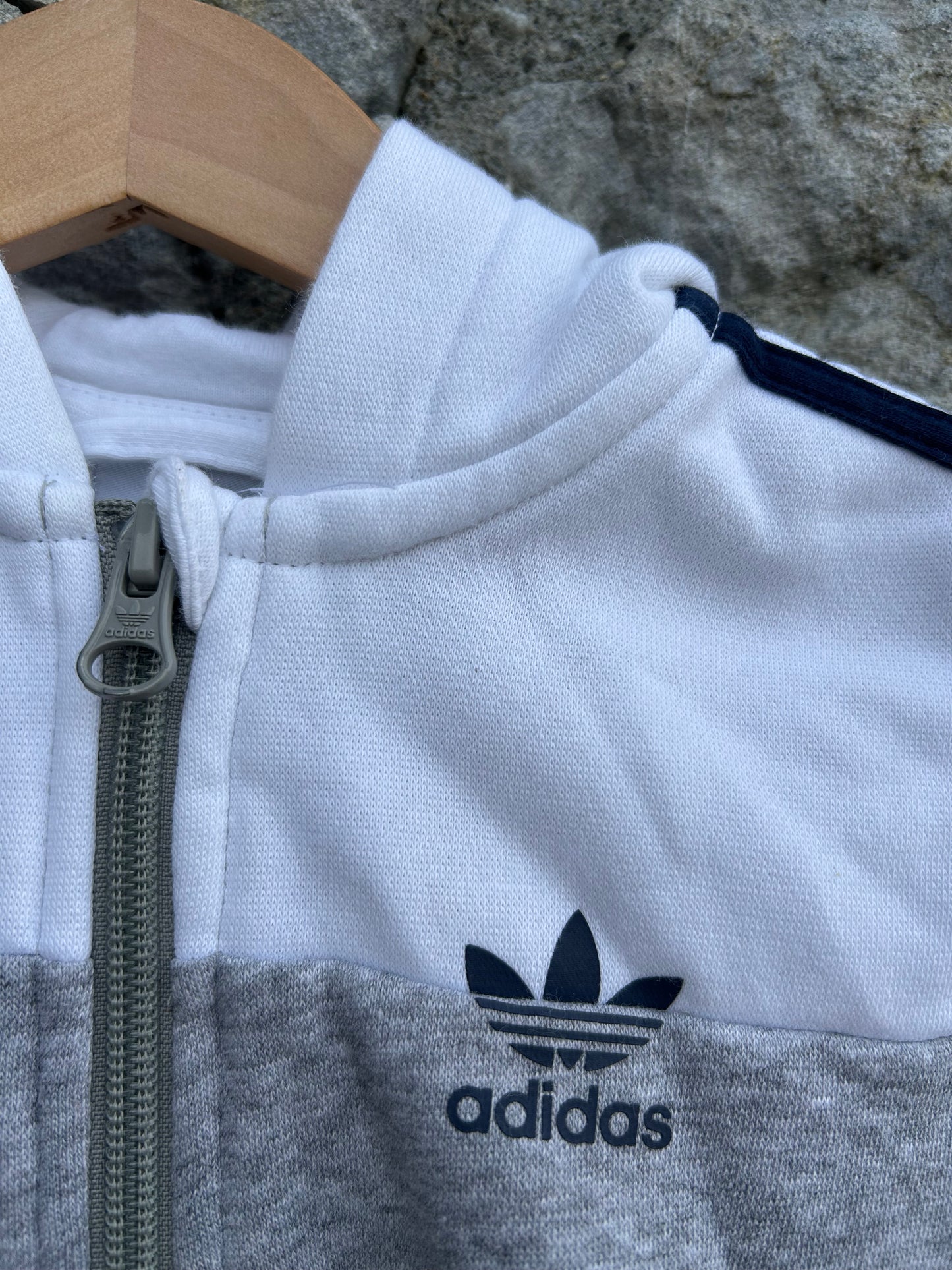 Grey&white sleeveless hoodie 3-4y (98-104cm)