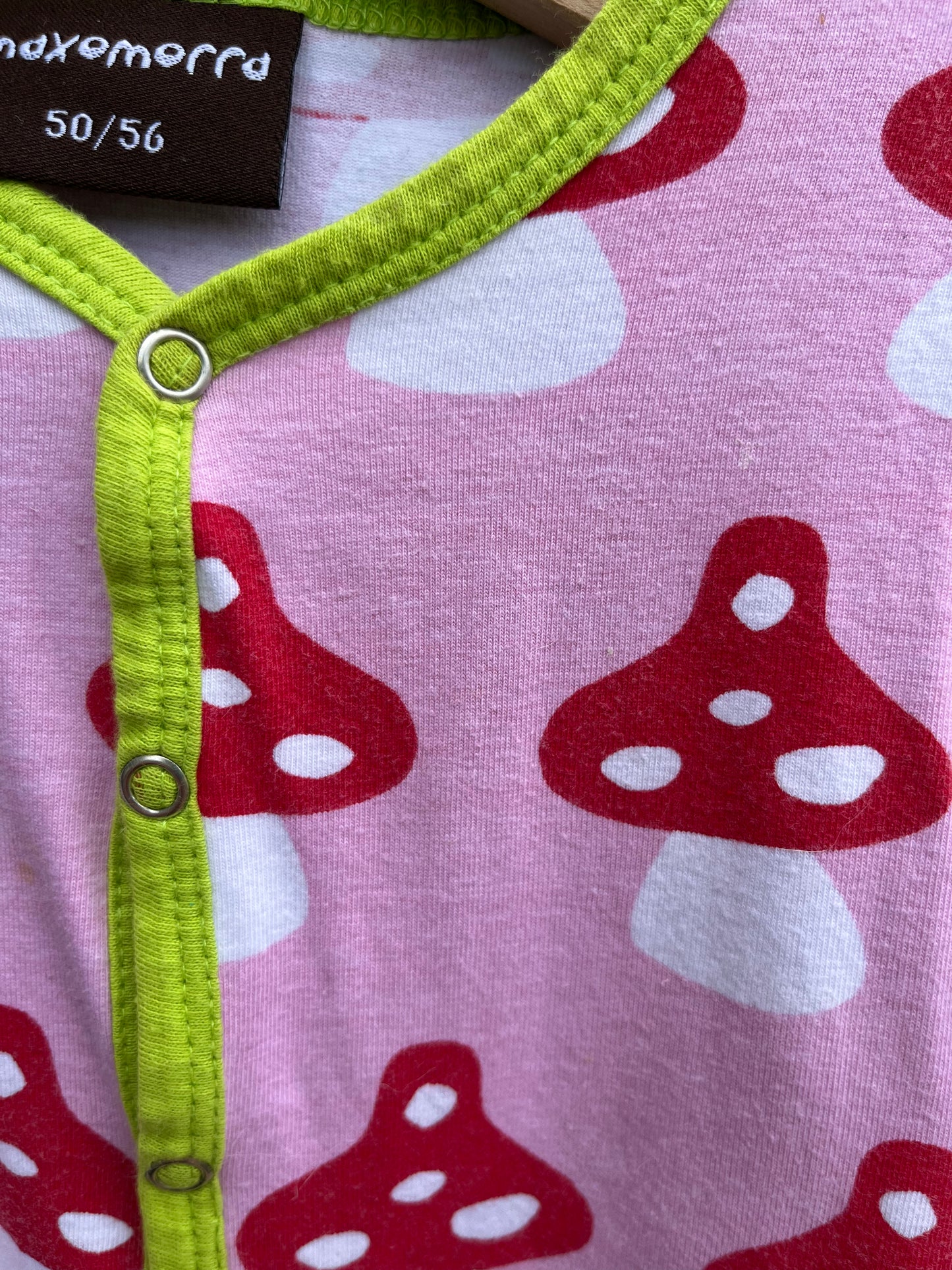 Pink mushroom onesie 0-1m (50-56cm)