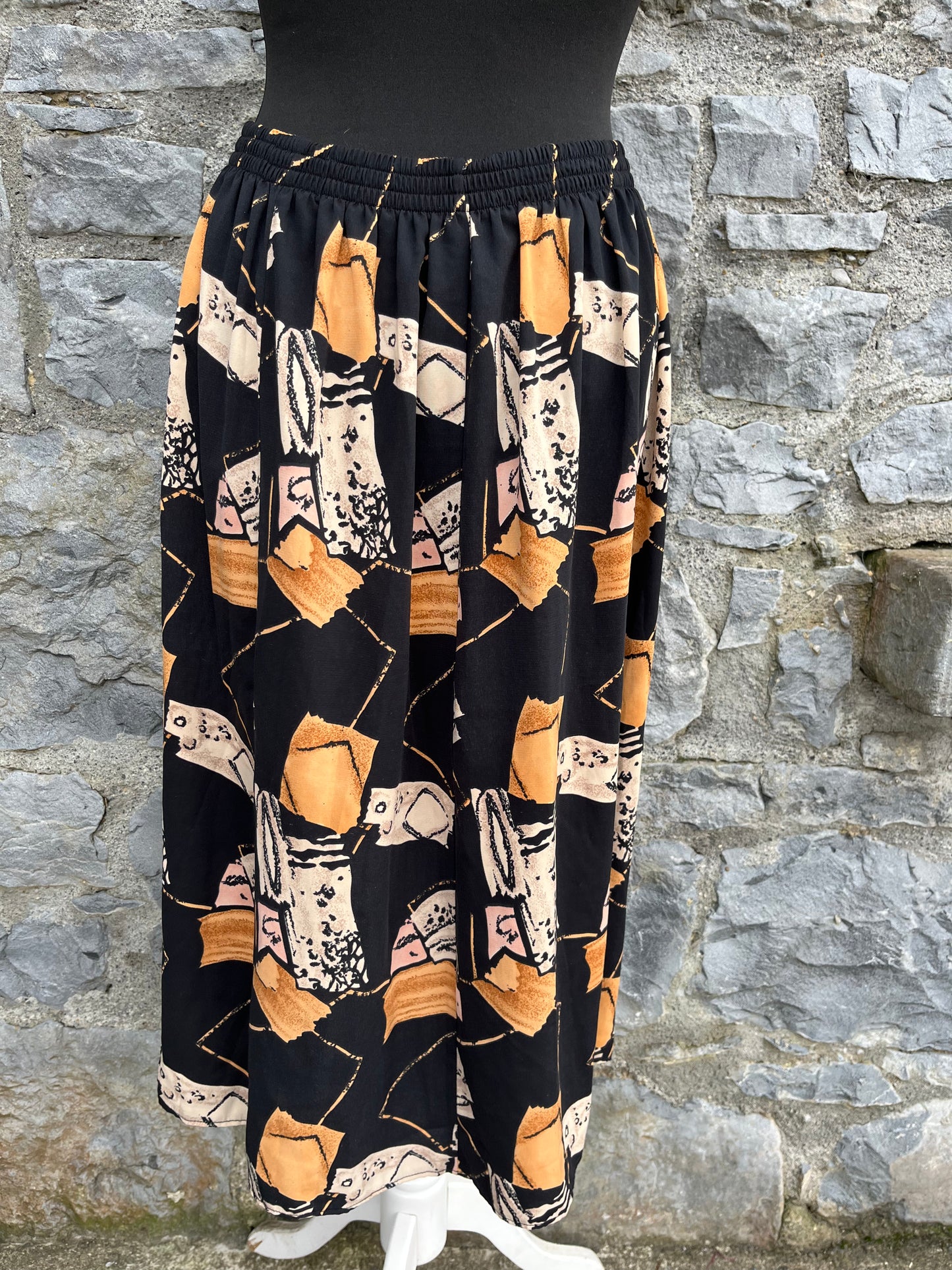 Black & abstract pattern skirt uk 10-12