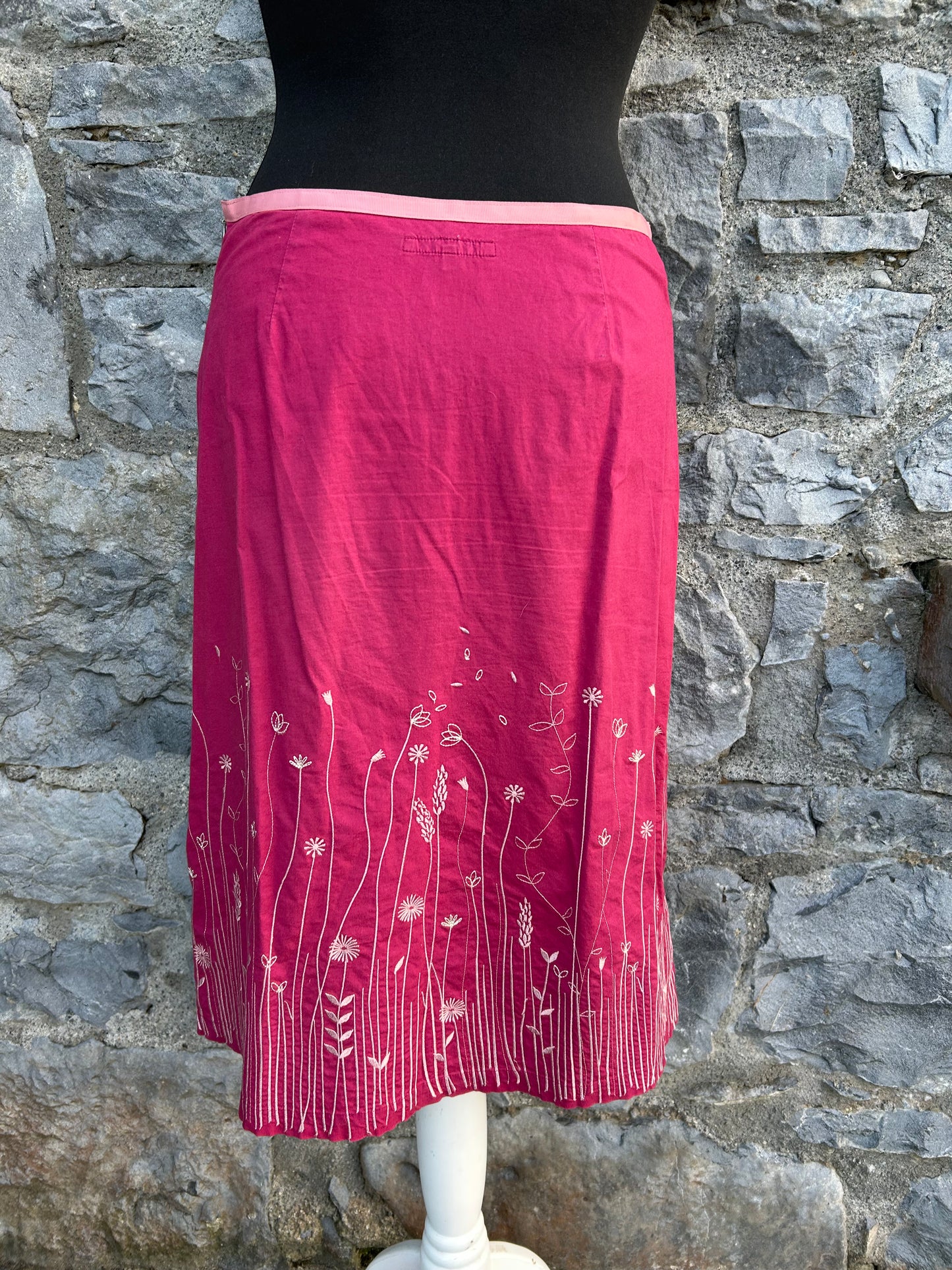 Y2K embroidered pink skirt uk 8-10