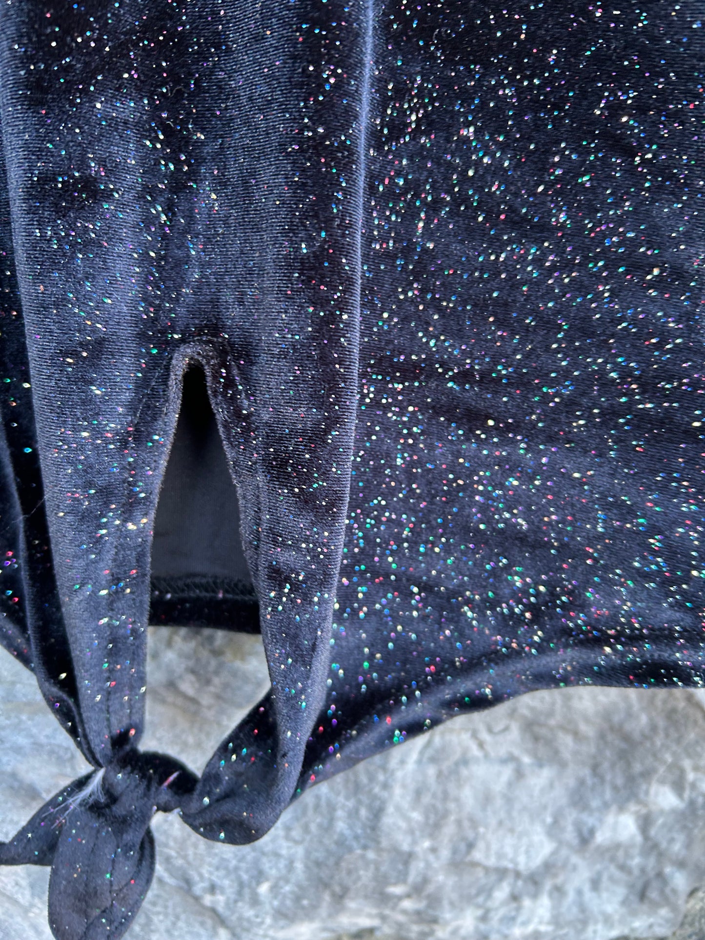 Black sparkly loose top 9y (134cm)