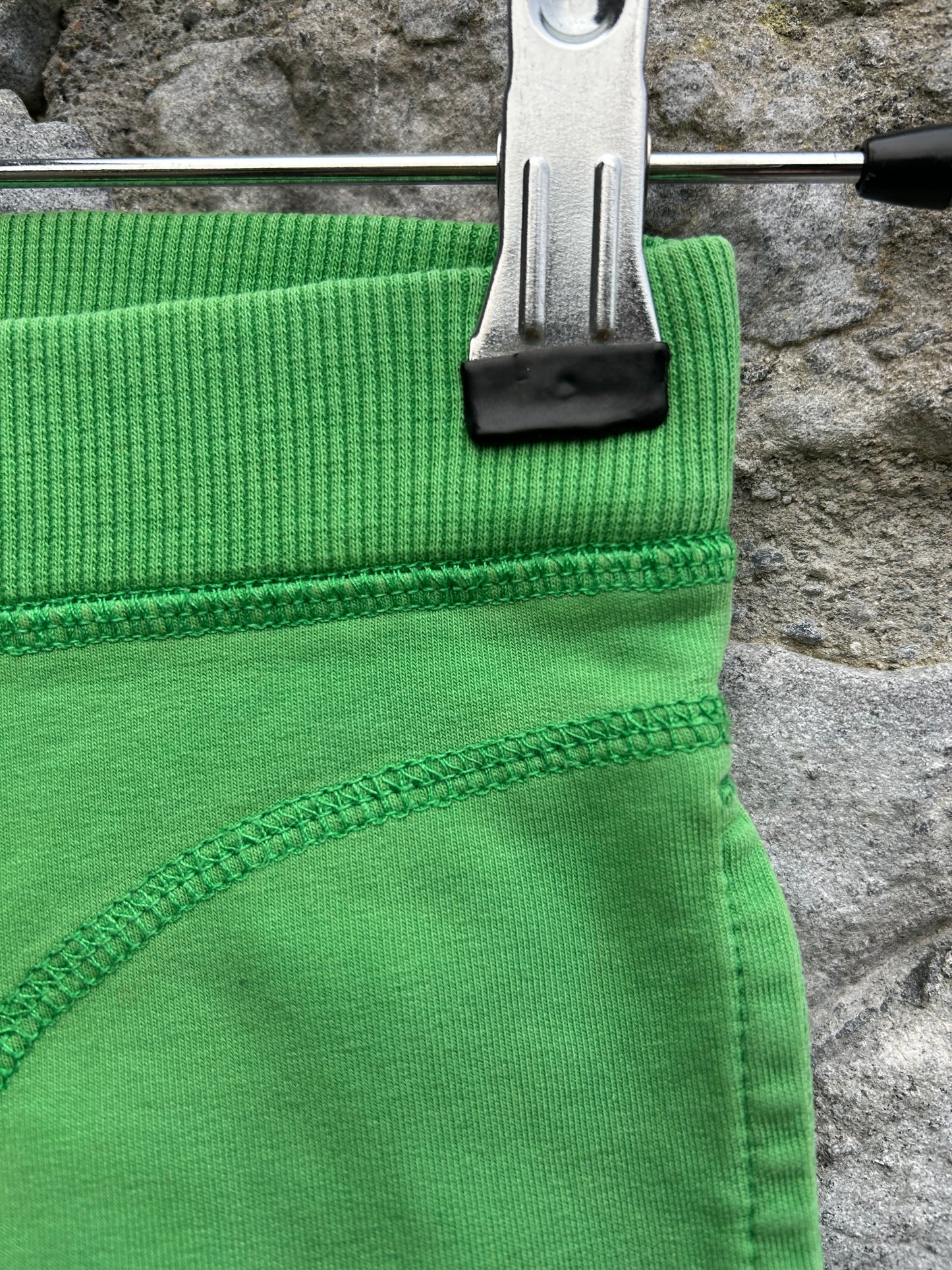 Green shorts 3-4y (98-104cm)