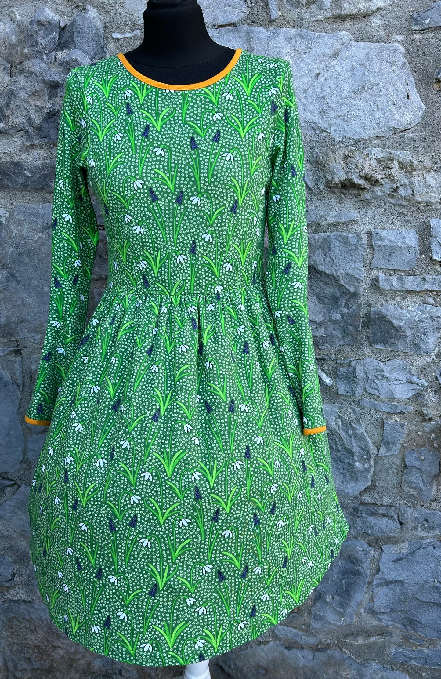 Snowdrops green gathered waist dress uk 8-10