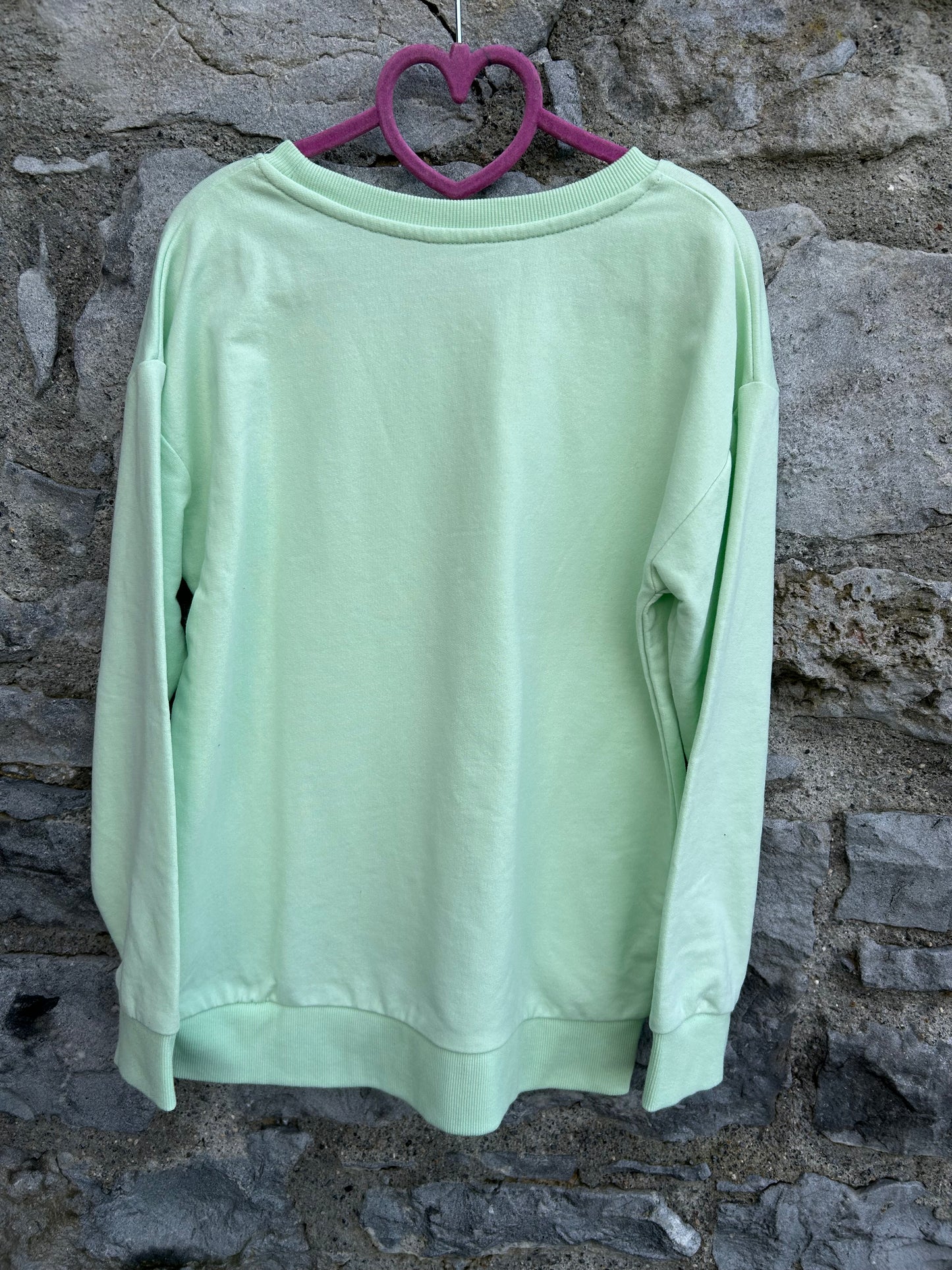 Light green sweatshirt 9-10y (134-140cm)