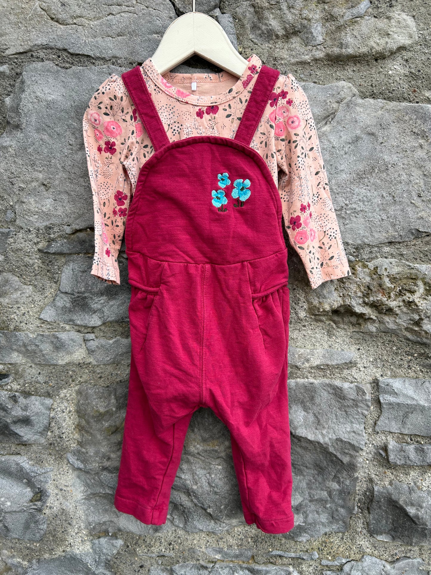 Pink floral vest&dungarees 3-6m (62-68cm)
