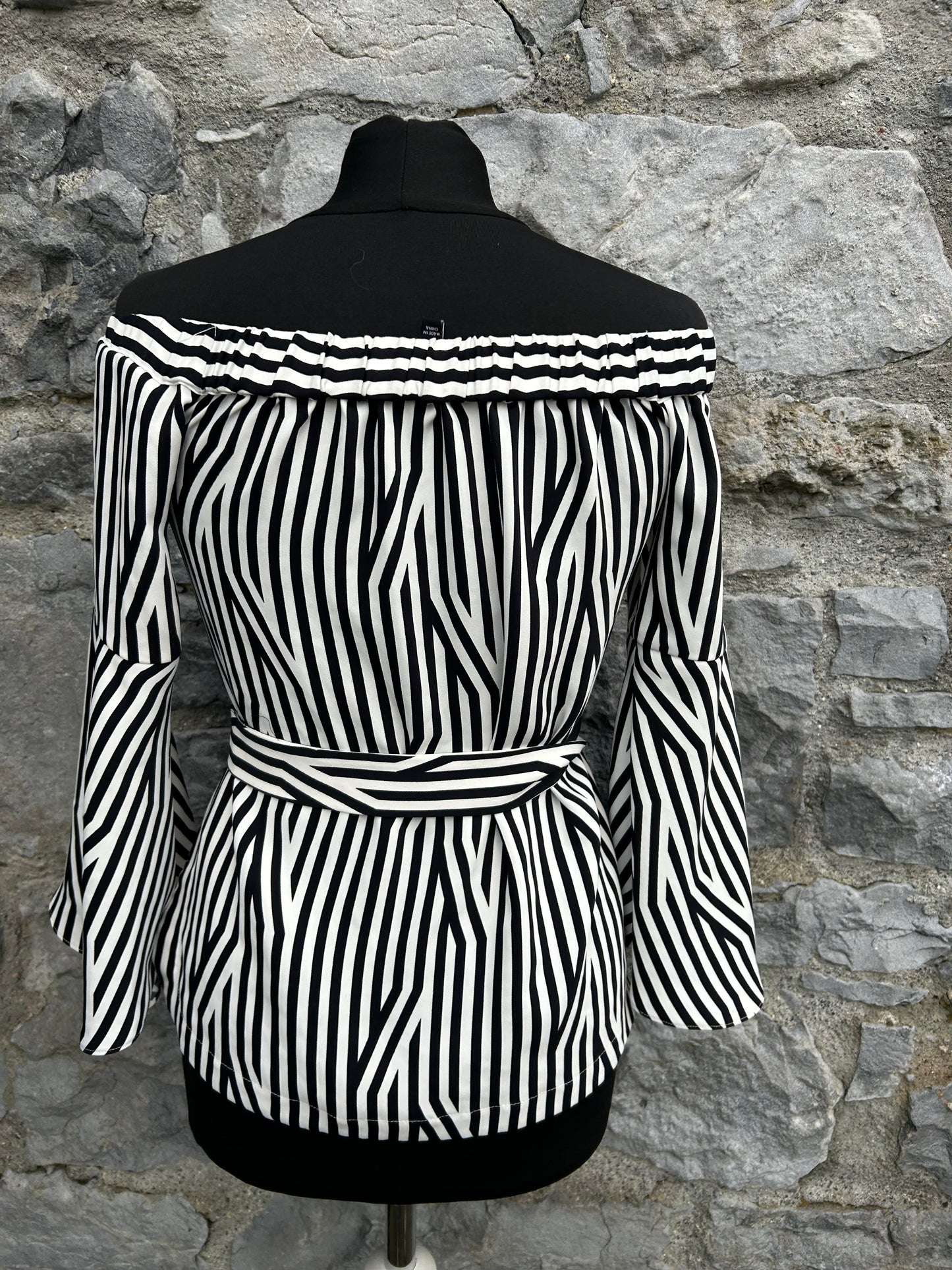 Black&white stripy top uk 6-8