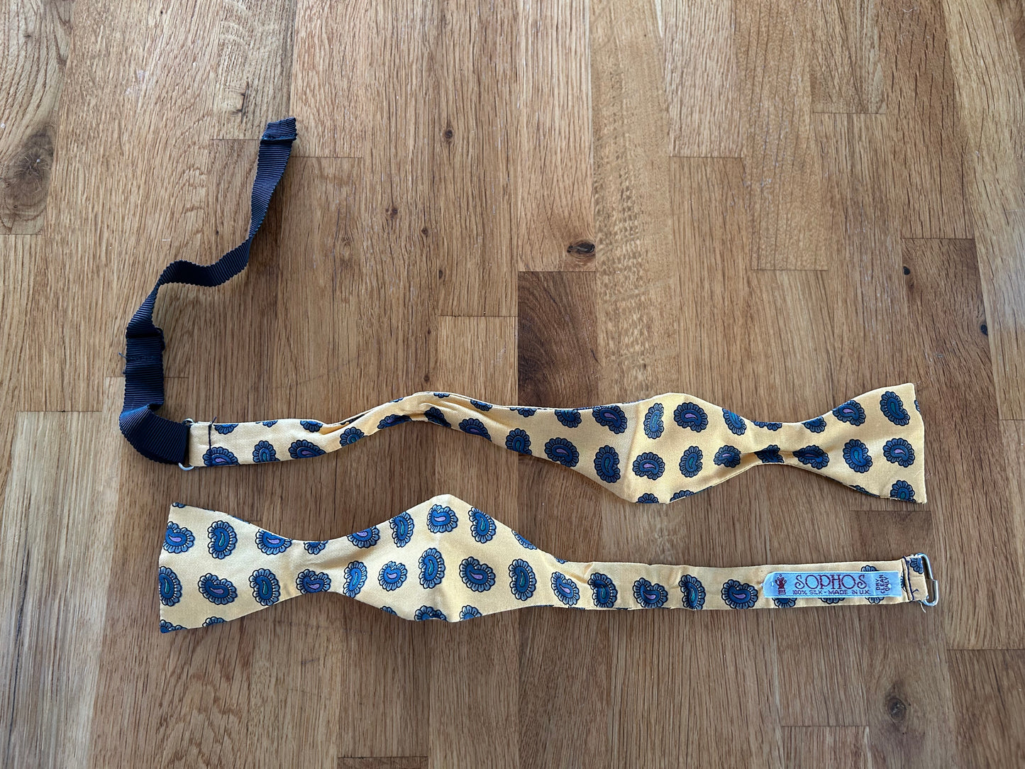Yellow&blue bow tie
