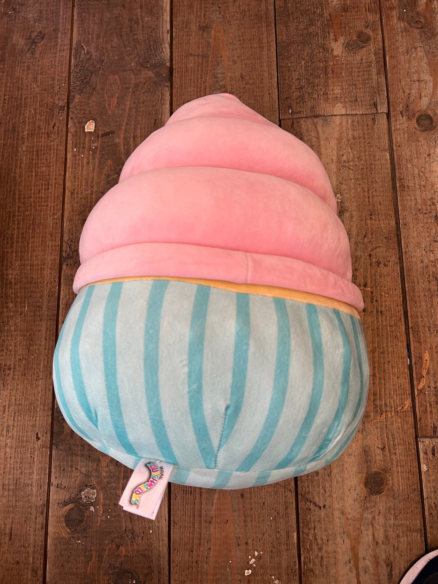 Cupcake squishmallow