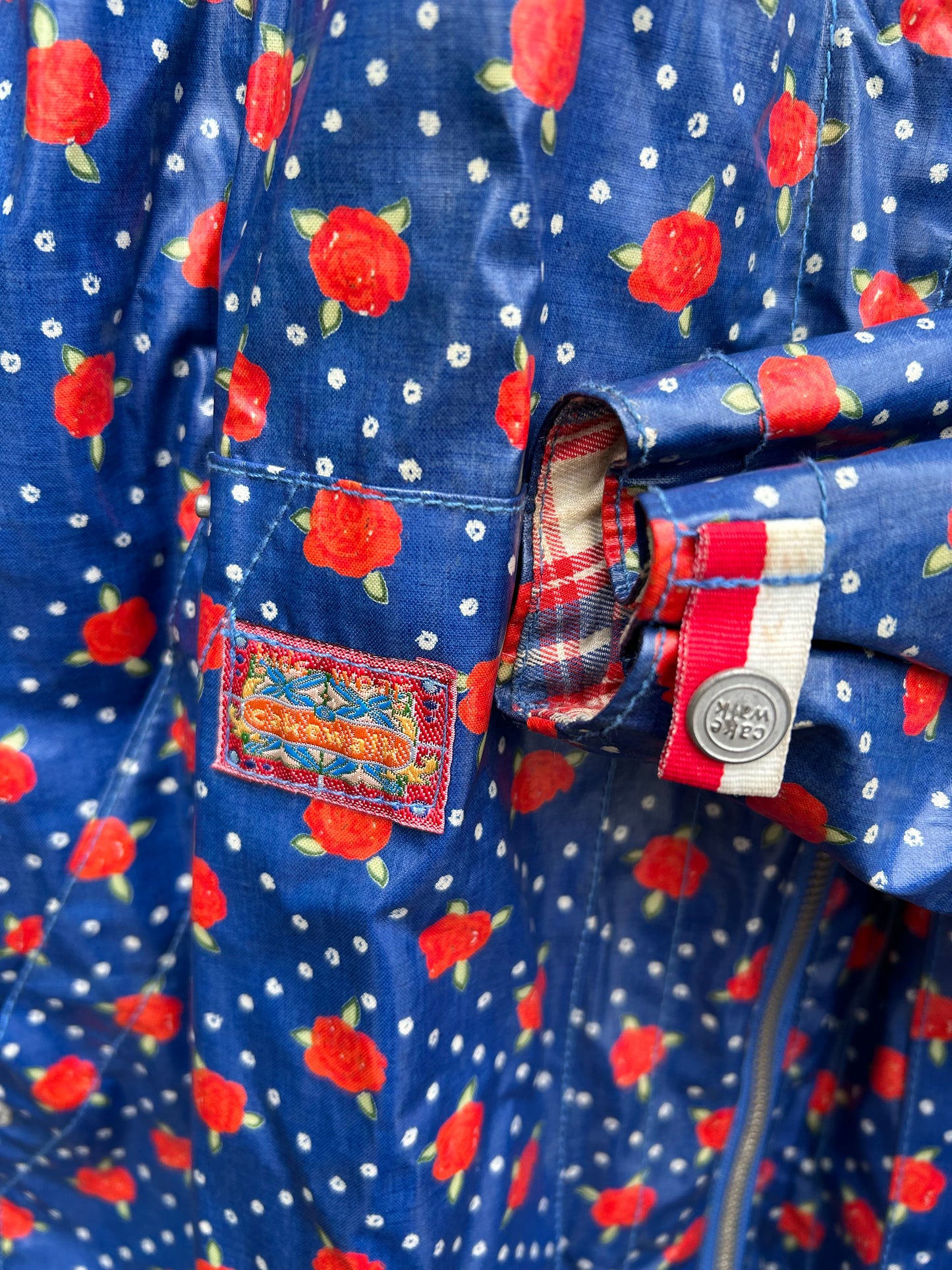 90s roses navy raincoat 9-10y (134-140cm)