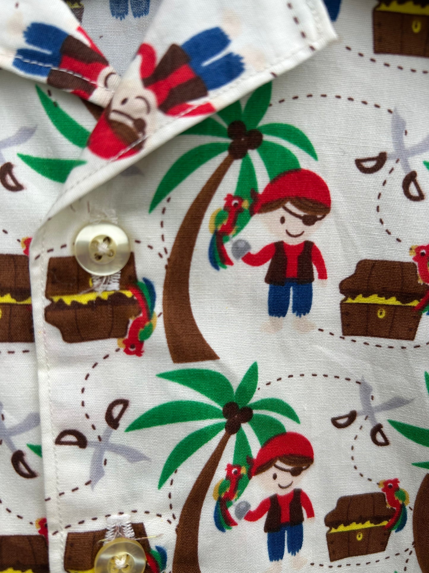 Pirate treasure shirt 4y (104cm)