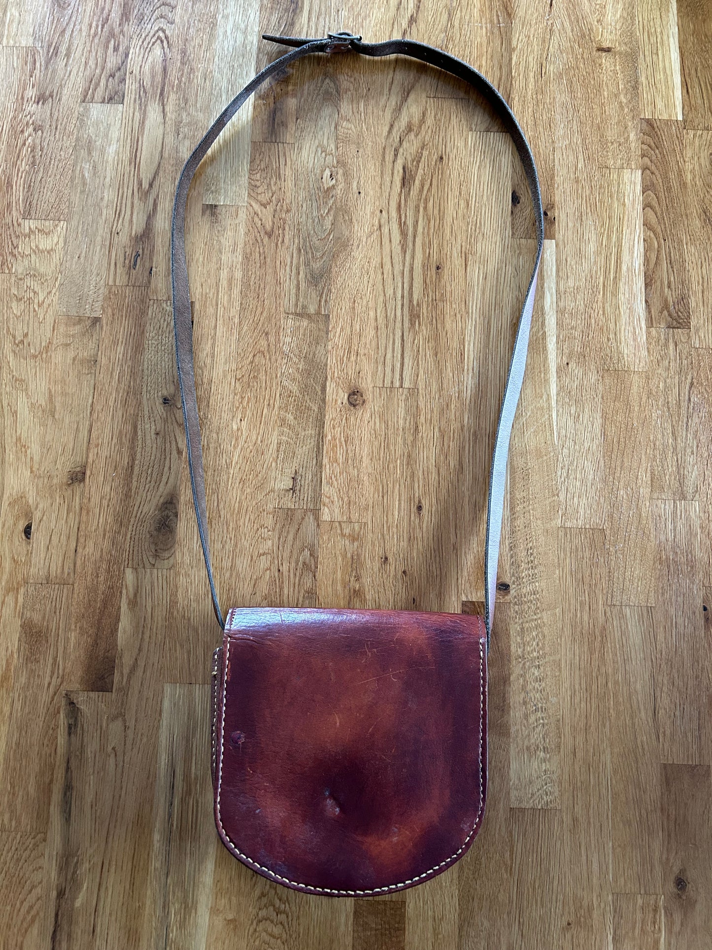 Brown leather crossbody bag