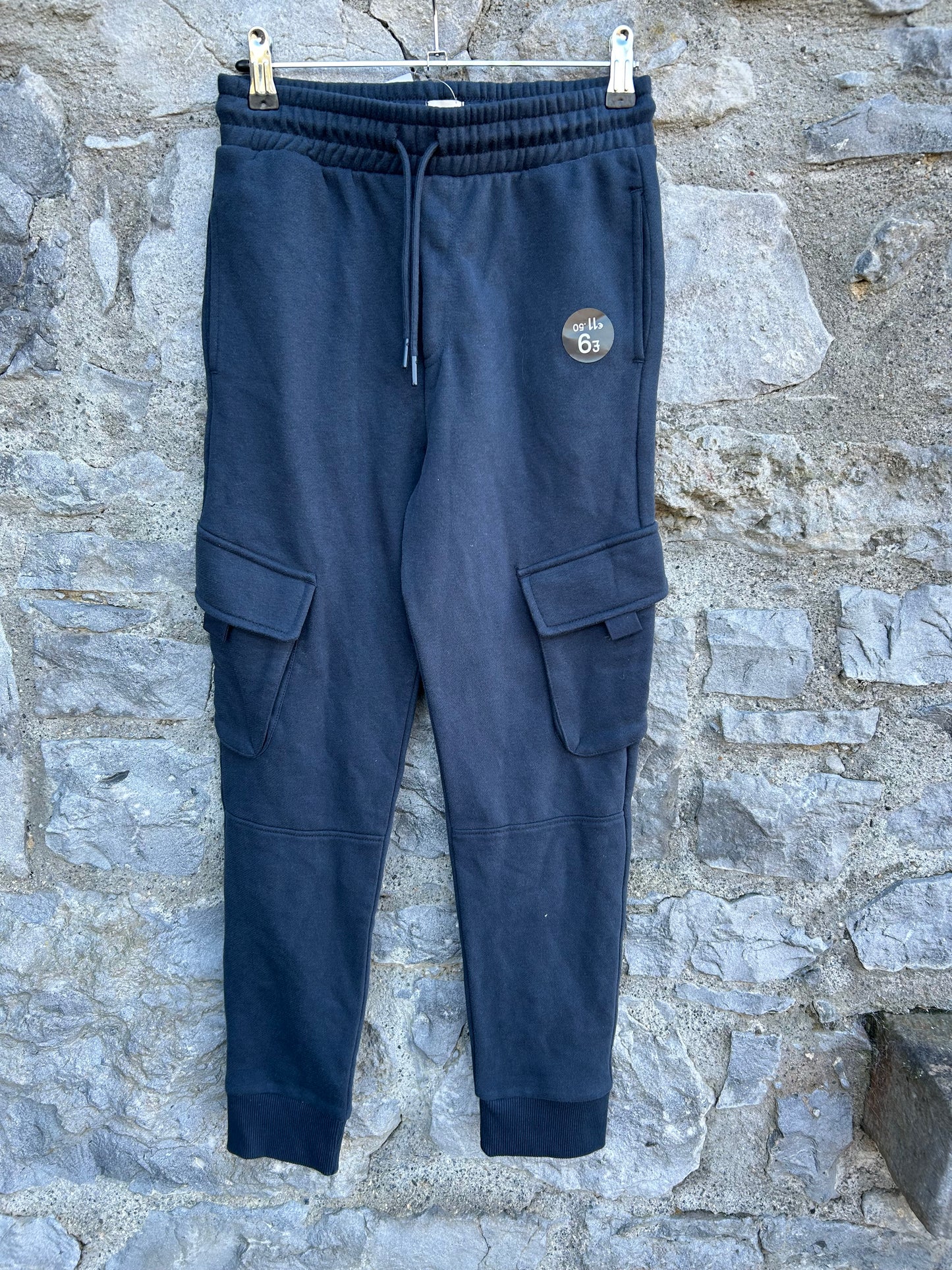 Navy cargo sweat pants 11-12y (146-152cm)
