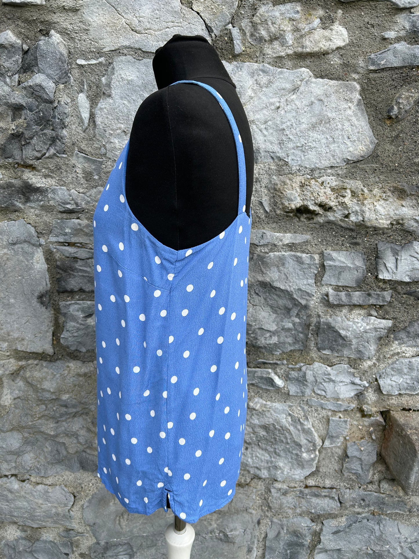 Blue spotty top uk 8
