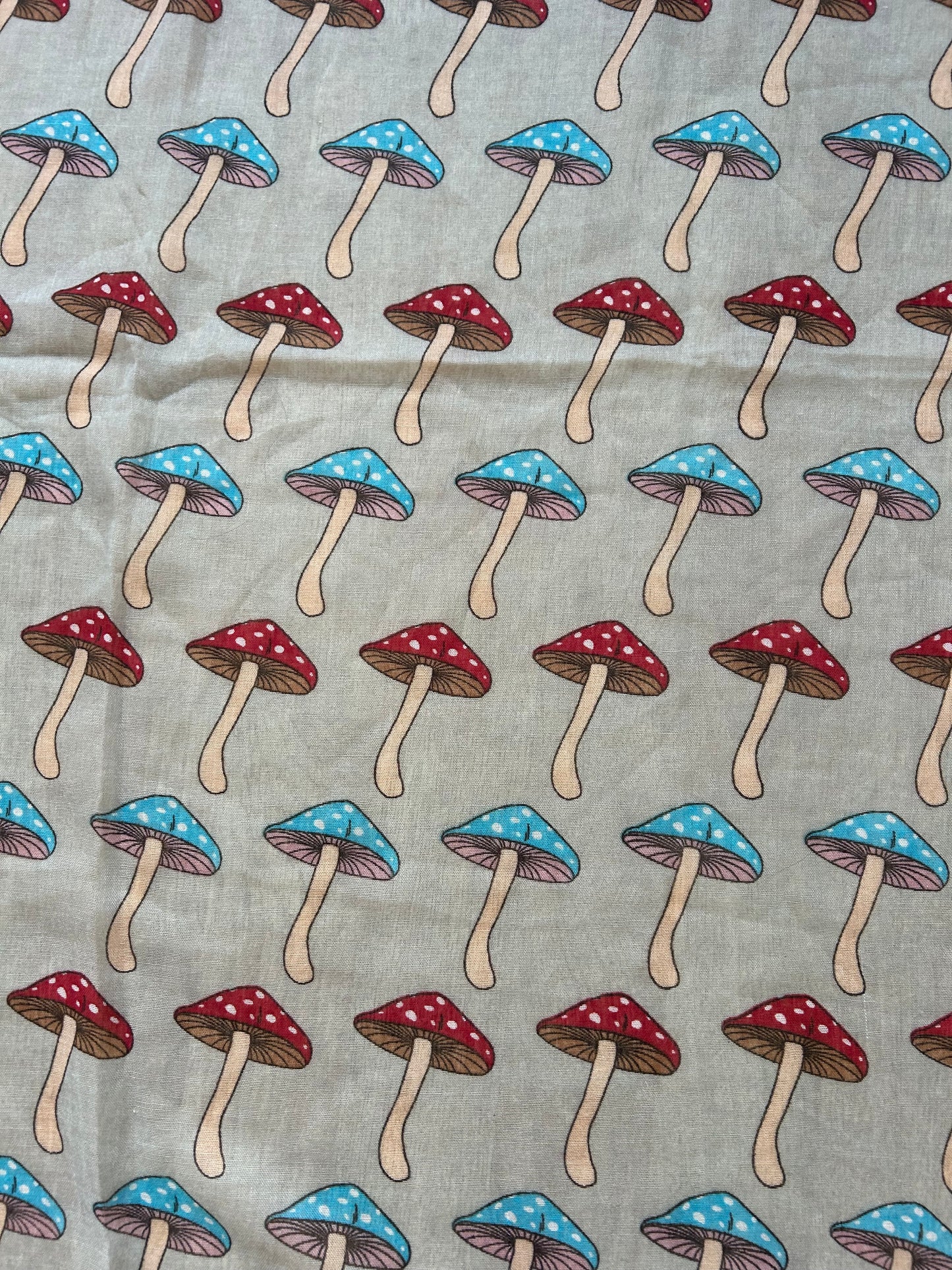 Mushroom scarf