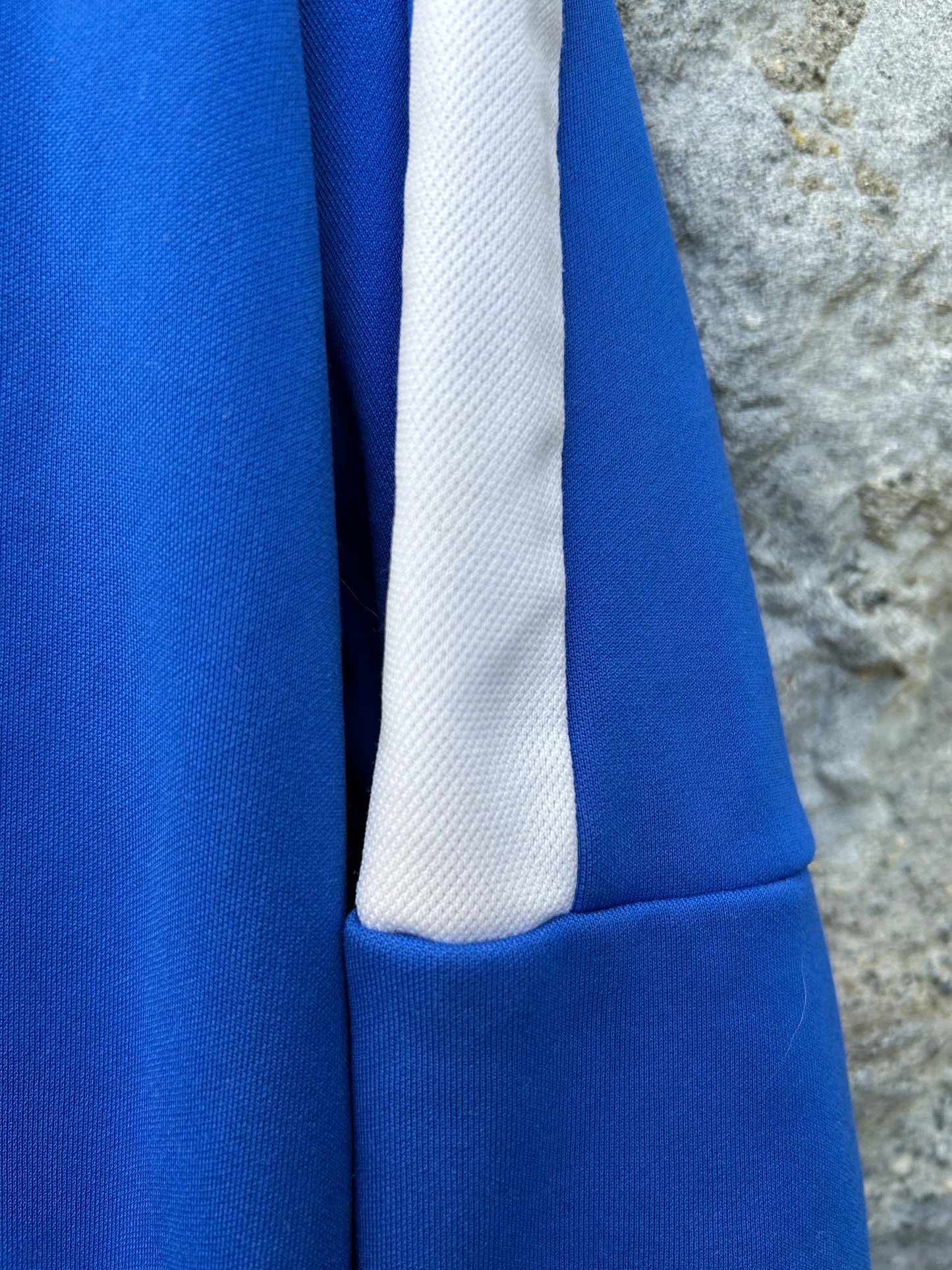 Blue half zip sport top 10-11y (140-146cm)
