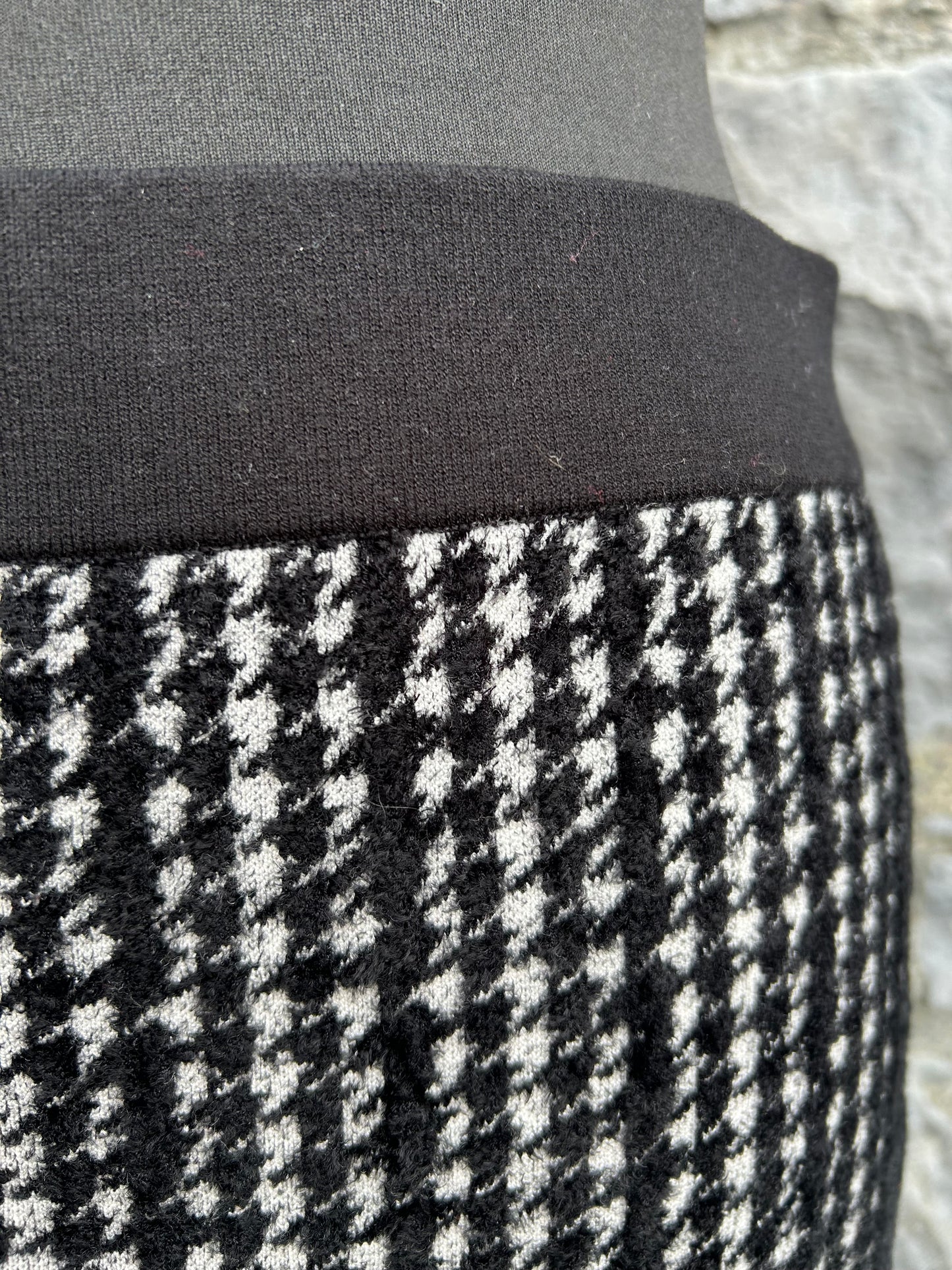 Houndstooth knitted skirt uk 10-12