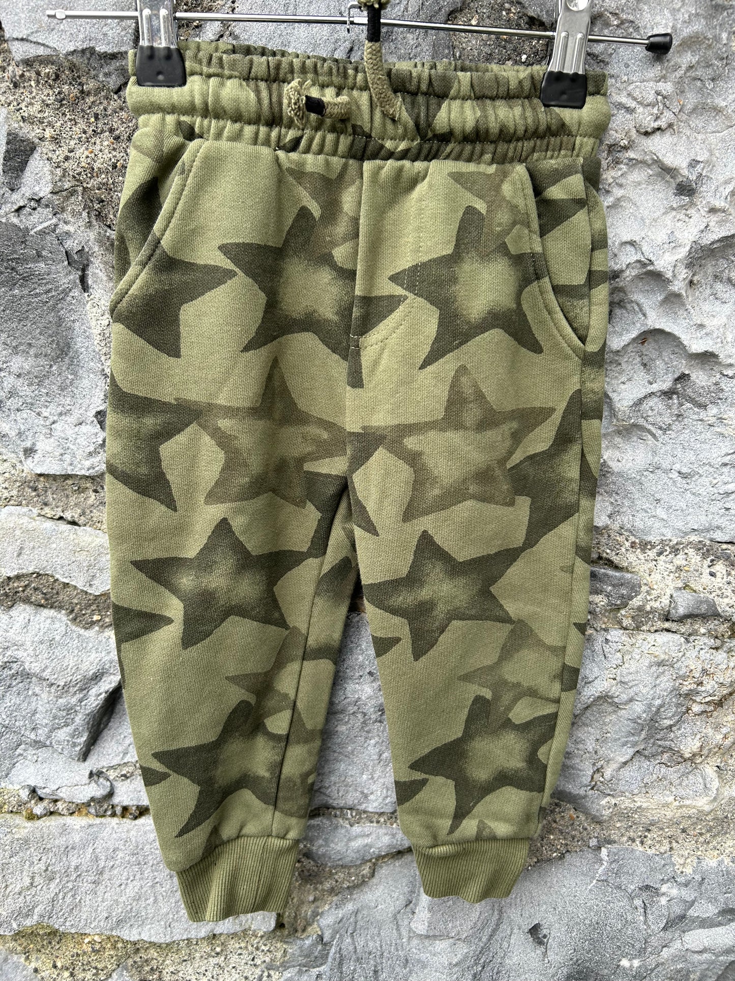 Khaki stars joggers 12-18m (80-86cm)