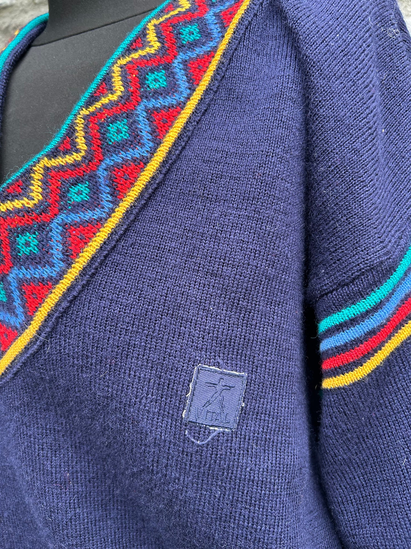 90s navy jumper with rainbow stripes S/M