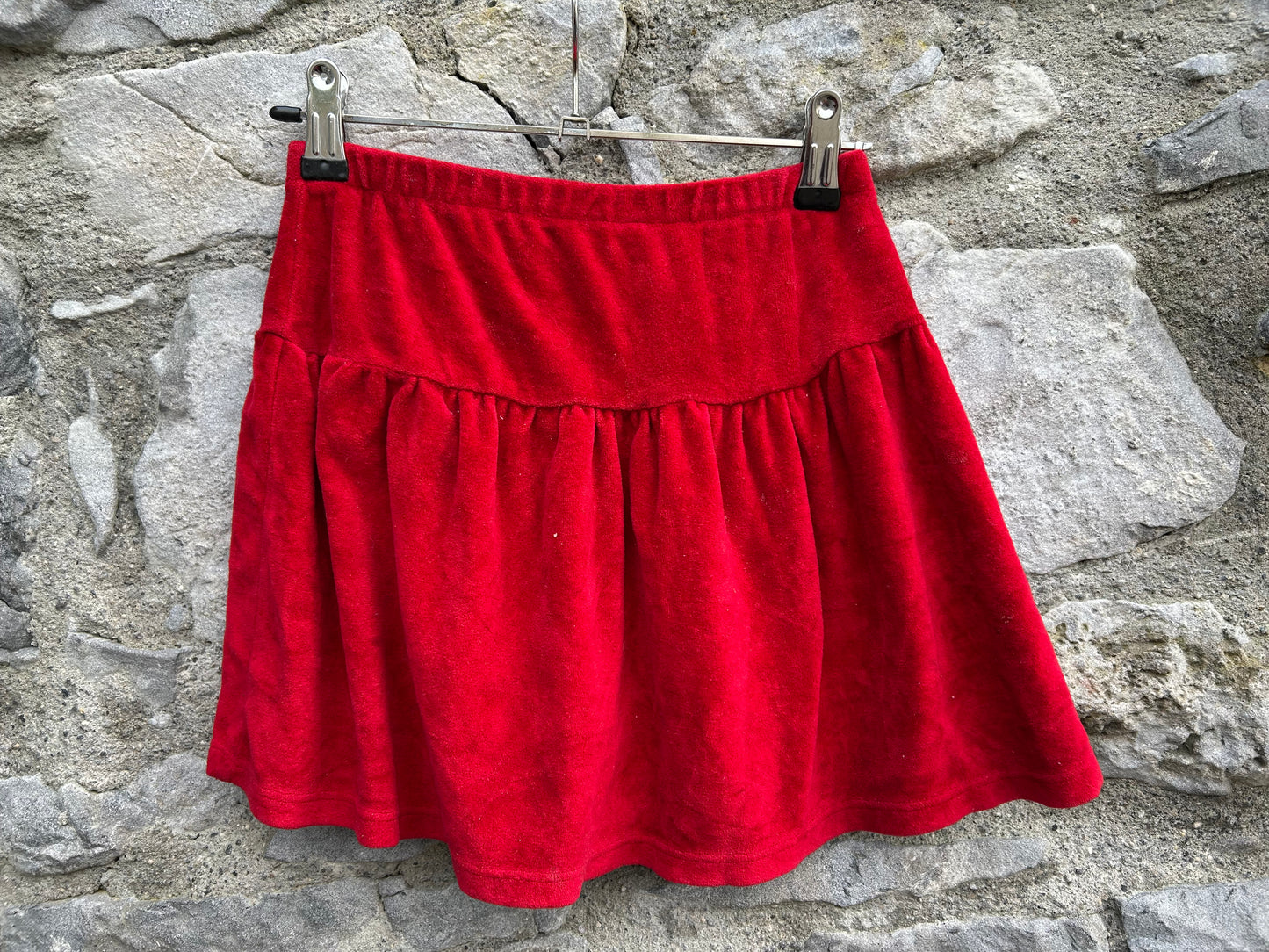 Red velour skirt 7-8y (122-128cm)