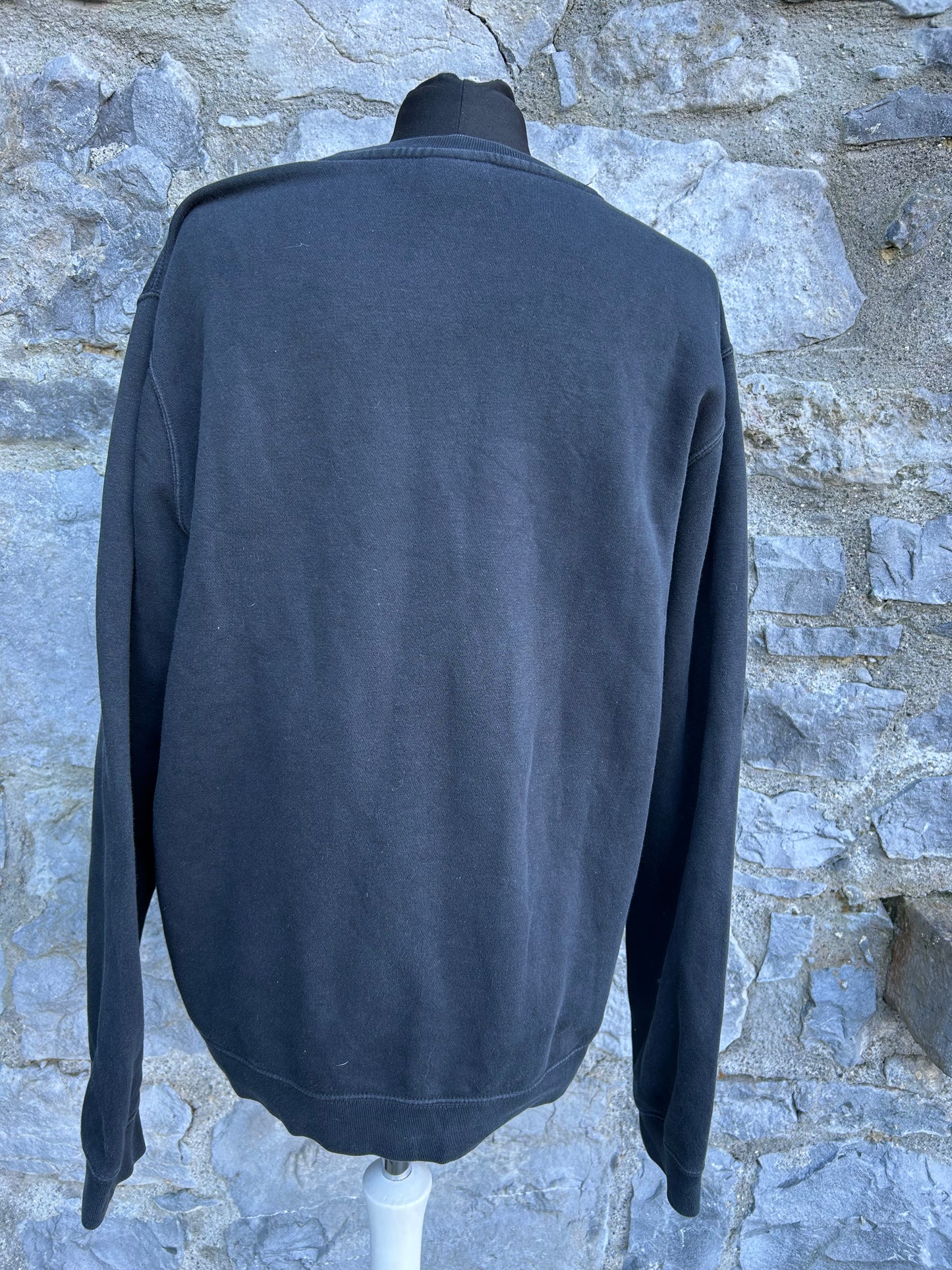 Black sweatshirt Medium