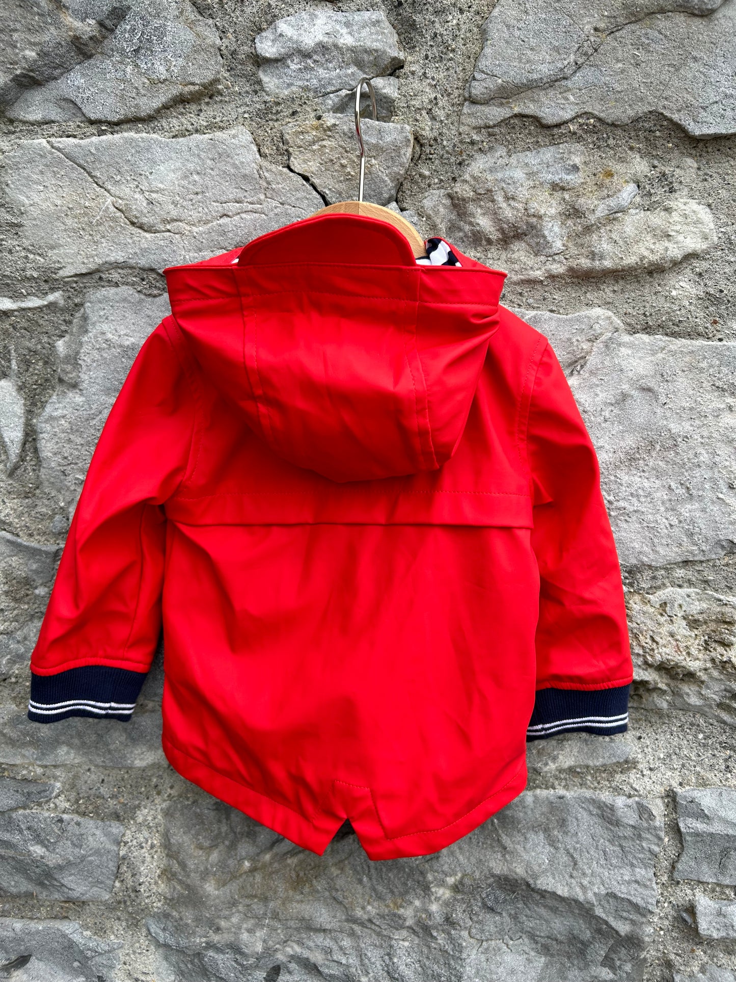 Red raincoat 9-12m (74-80cm)