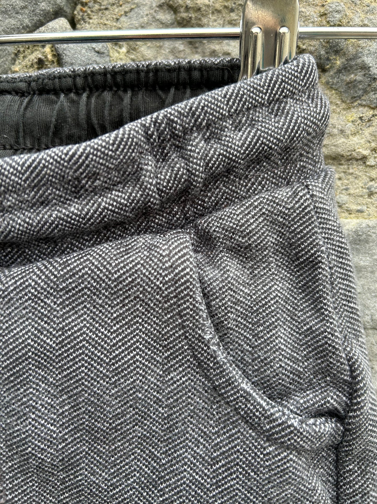 Grey chevron pants 2-3y (92-98cm)