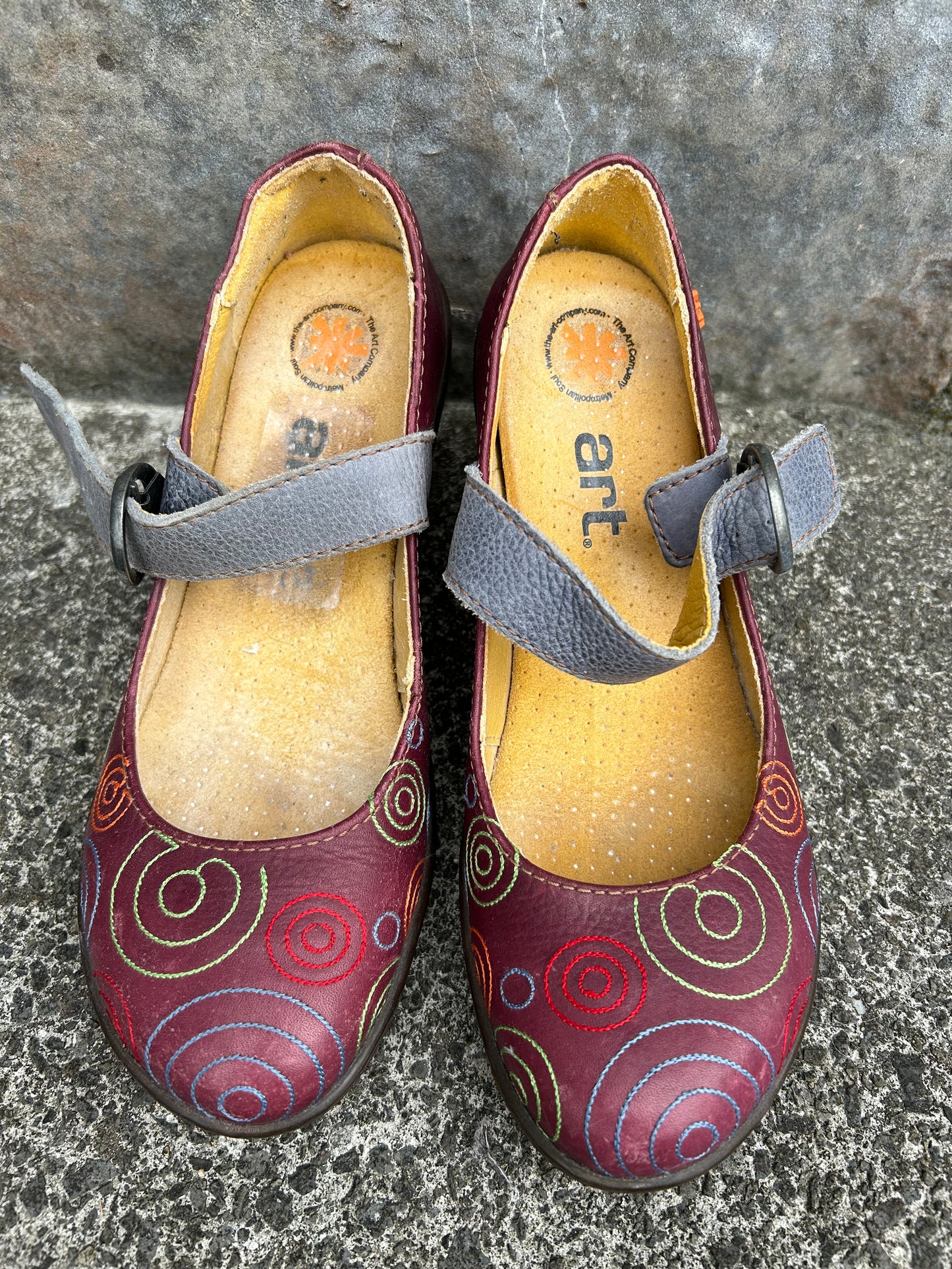 Spirals maroon heels uk 5.5-6 (eu 39)