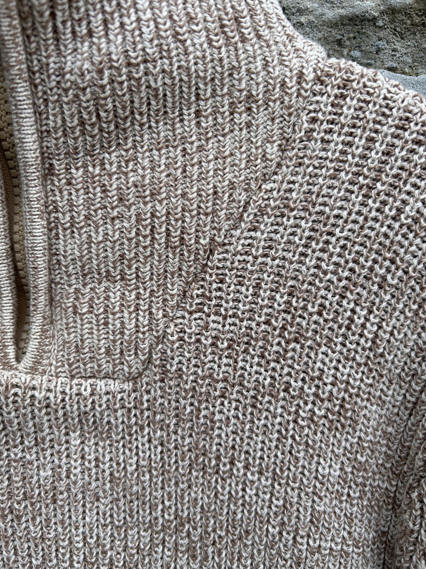 Beige jumper 7-8y (122-128cm)