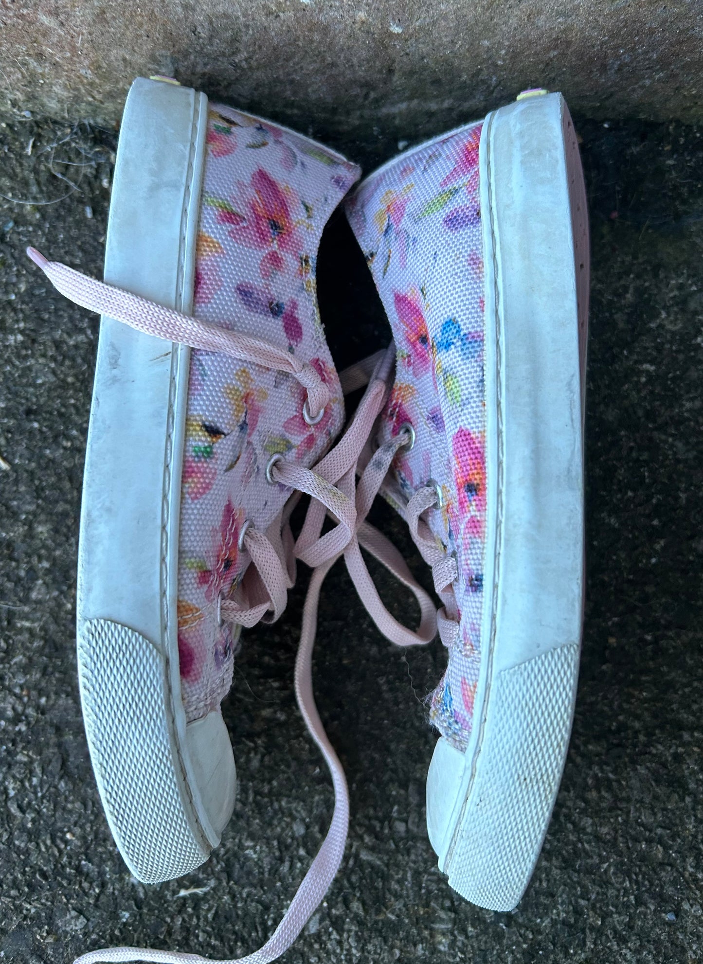 Pink floral trainers uk 11 (eu 29)