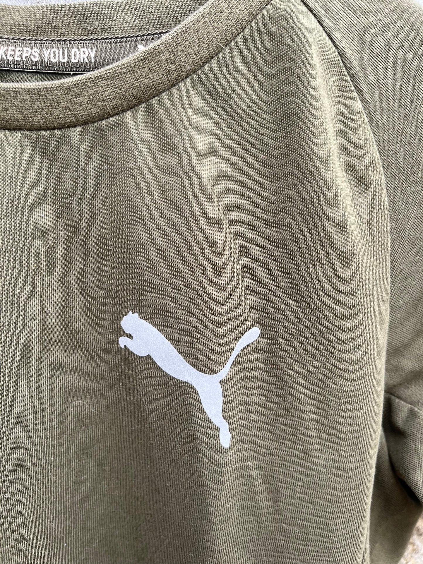 Khaki T-shirt 7-8y (122-128cm)