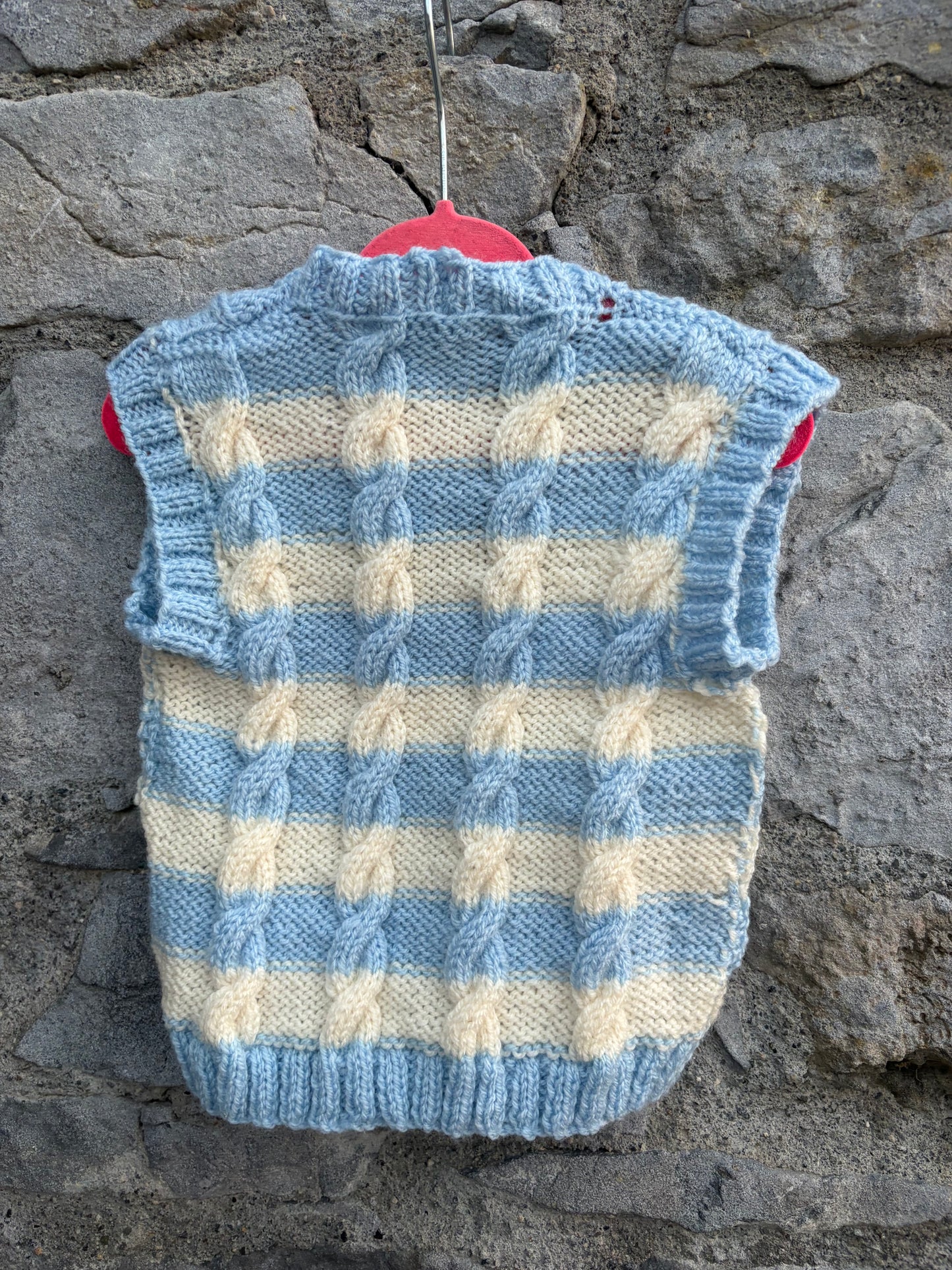 Blue&white cable knit gilet 9-12m (74-80cm)