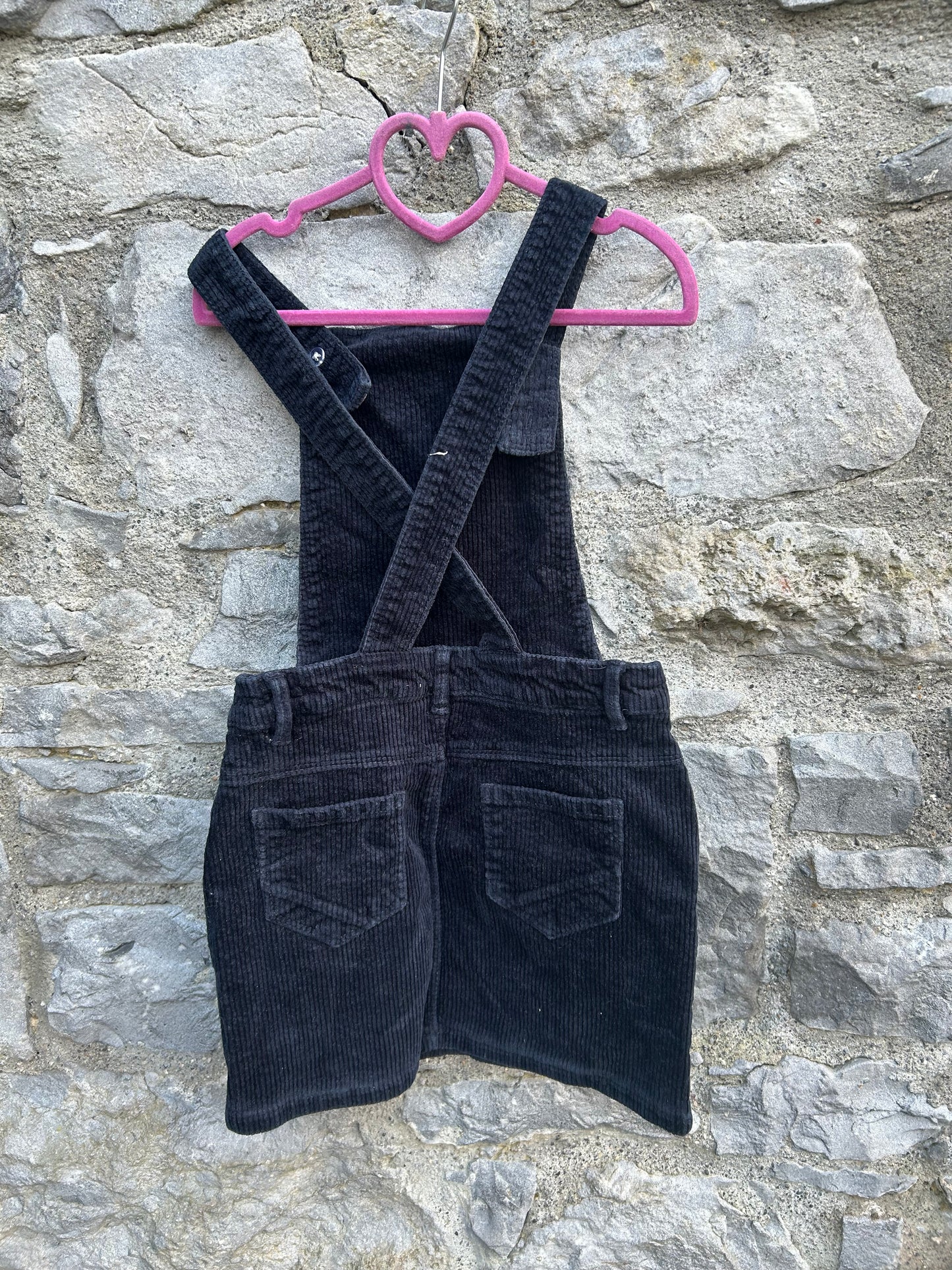 Navy cord pinafore 8-9y (128-134cm)